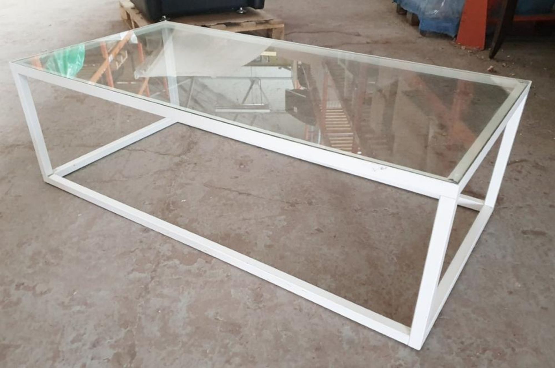 1 x Rectangular Glass-Topped Coffee Table - Pre-owned Item - £1 Start, No Reserve - Image 2 of 4