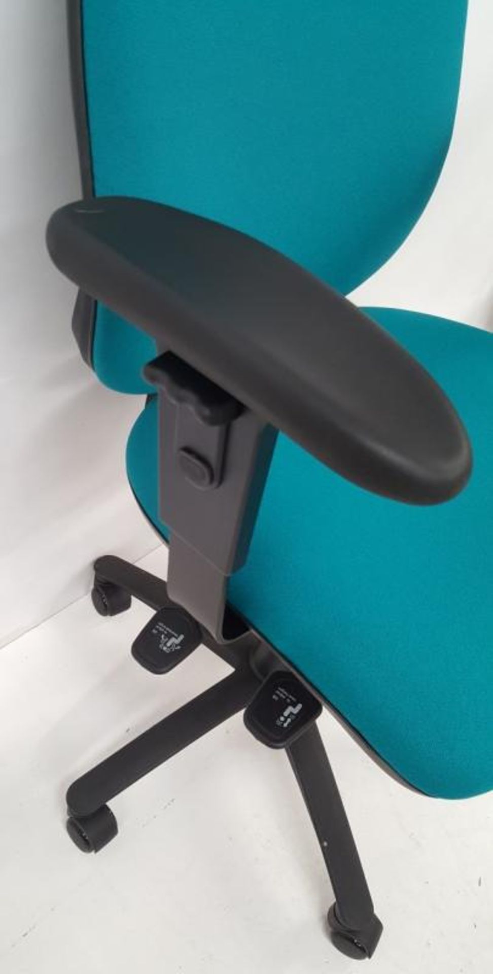 4 x OCEE Design ‘TICK’ Premium High Back Office Chairs In Turquoise With Adjustable Height And Synch - Image 2 of 9