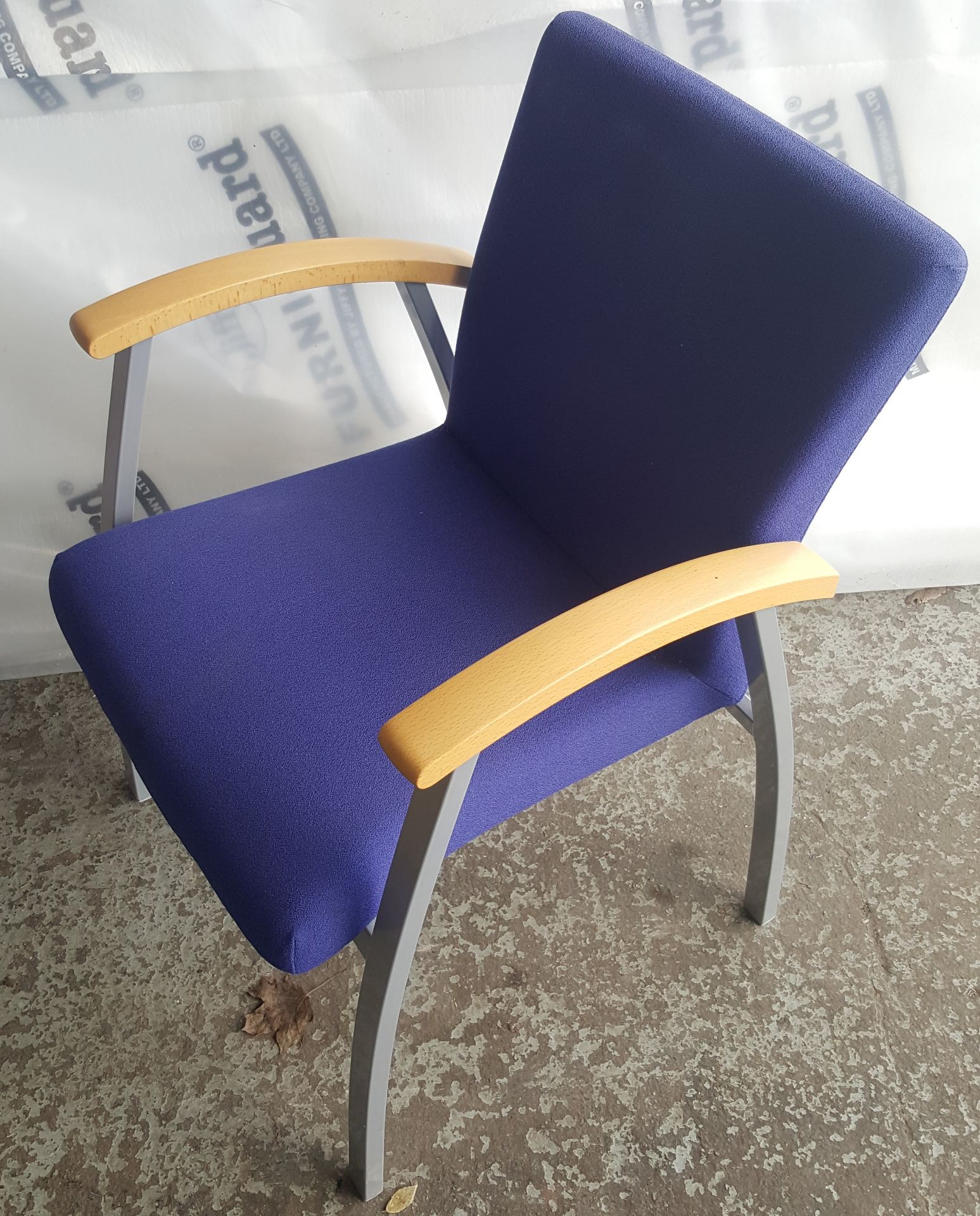 6 x Royal Blue Fabric Stackable Office Chairs - REF: TofT - CL011 - Location: Altrincham WA14 - Image 2 of 6