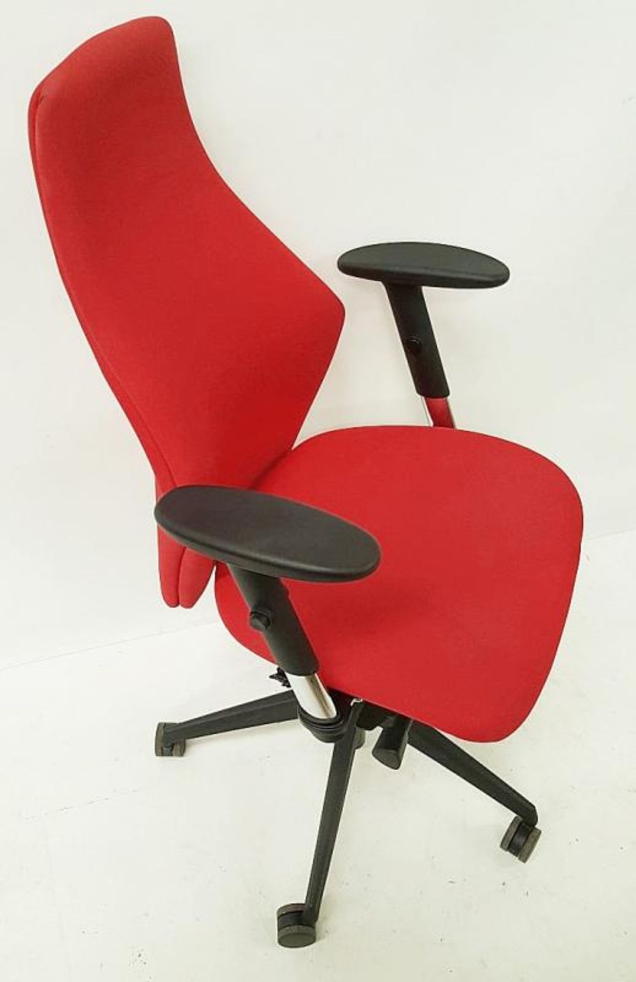 A Pair Of LIMA Branded Premium Adjustable Office Chairs Featuring Fixed Lumbar Support And Arm Rests - Bild 4 aus 7