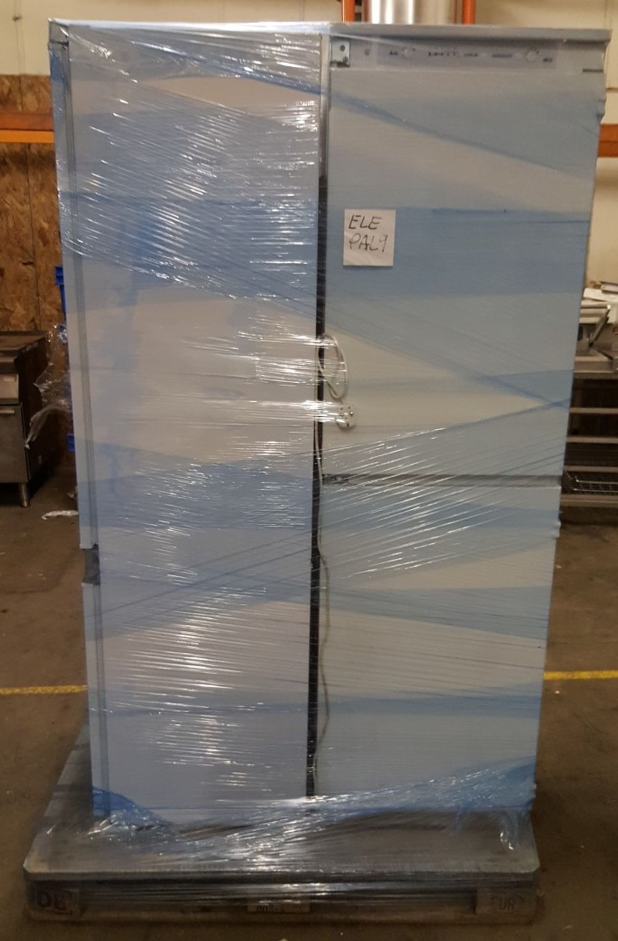 1 x Assorted Pallet of Domestic Appliances - Includes Fridge Freezer - REF: ELEPAL9 - CL011