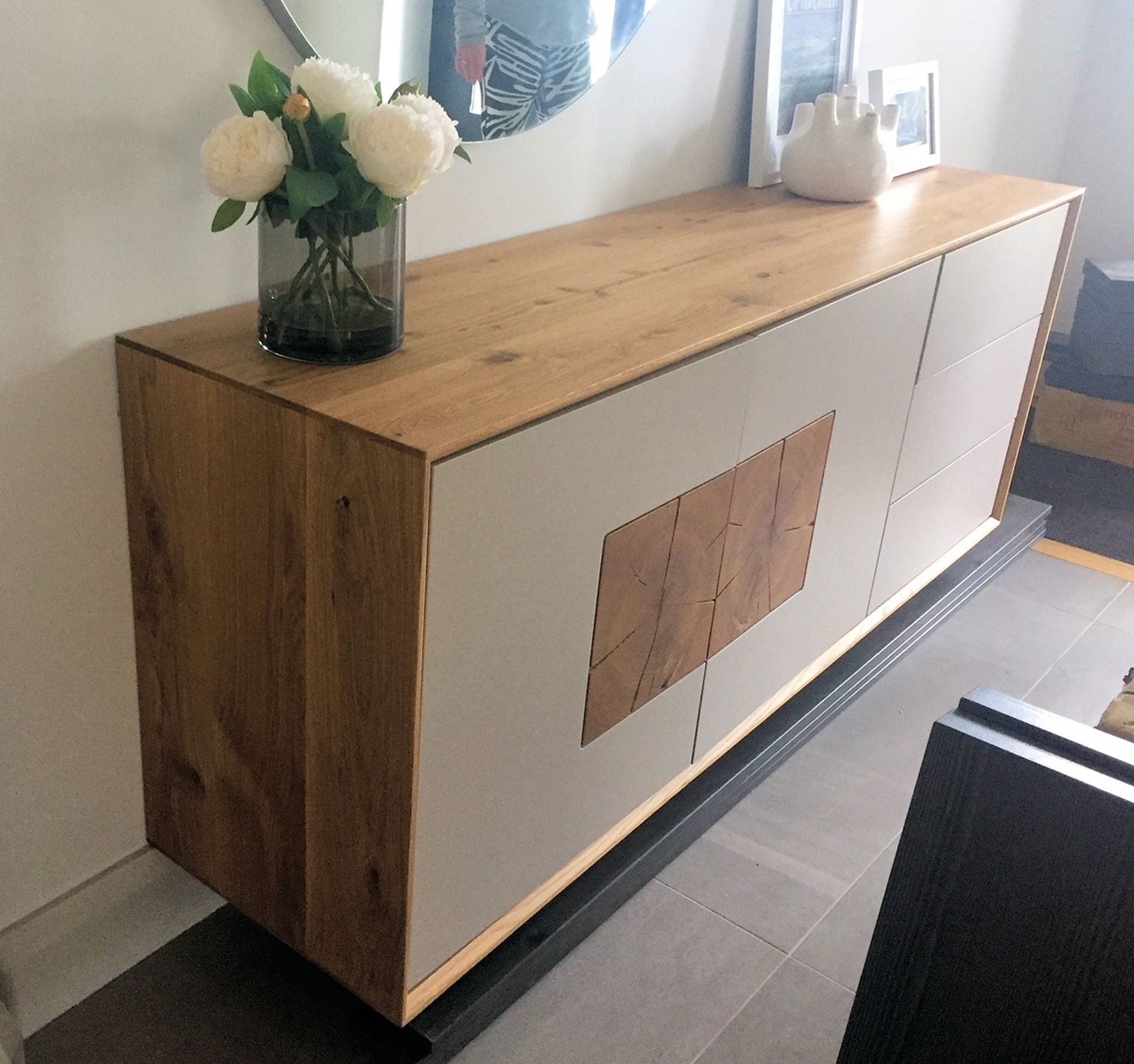 Stylish Wall Hung Wooden Sideboard Unit - 1715 x 420 x 650 (h) mm - CL502 - No VAT on the Hammer - - Image 2 of 2