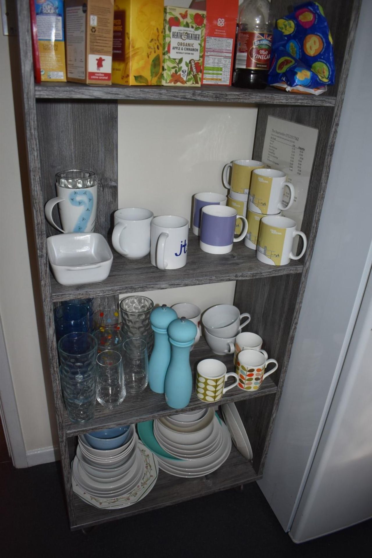 1 x Assorted Collection of Kitchen Accessories Including Cutlery, Cups, Plates, Glasses, Foods etc - Image 4 of 10