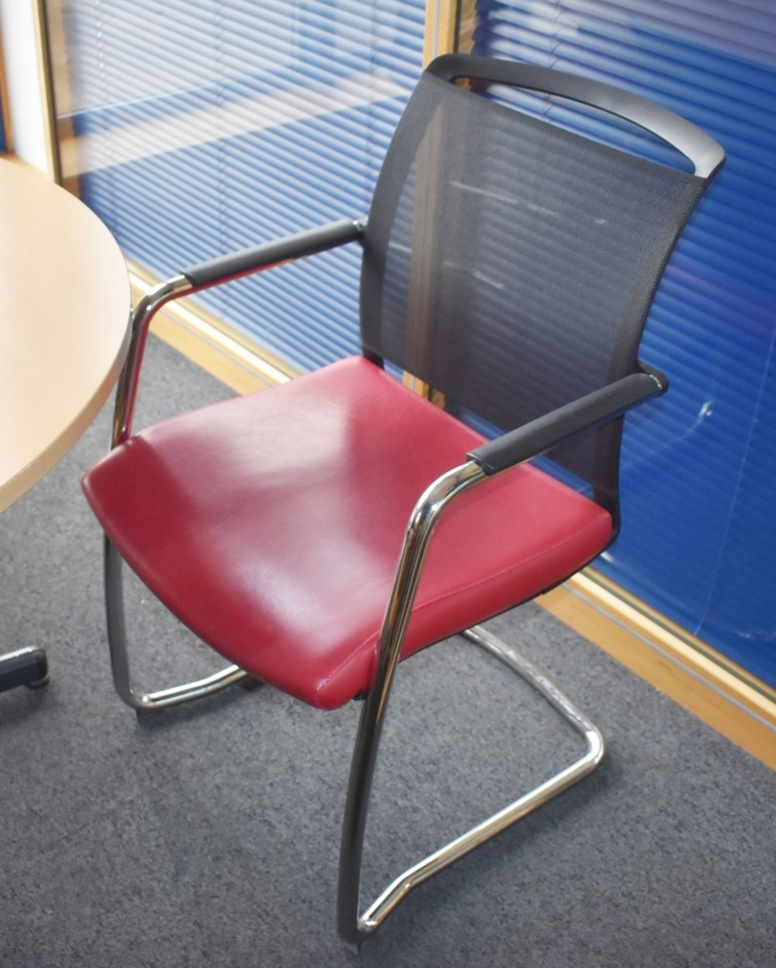 1 x Office Meeting Table With 4 x Eternity Cantilever Stacking Office Chairs - CL529 - Location: - Image 2 of 6