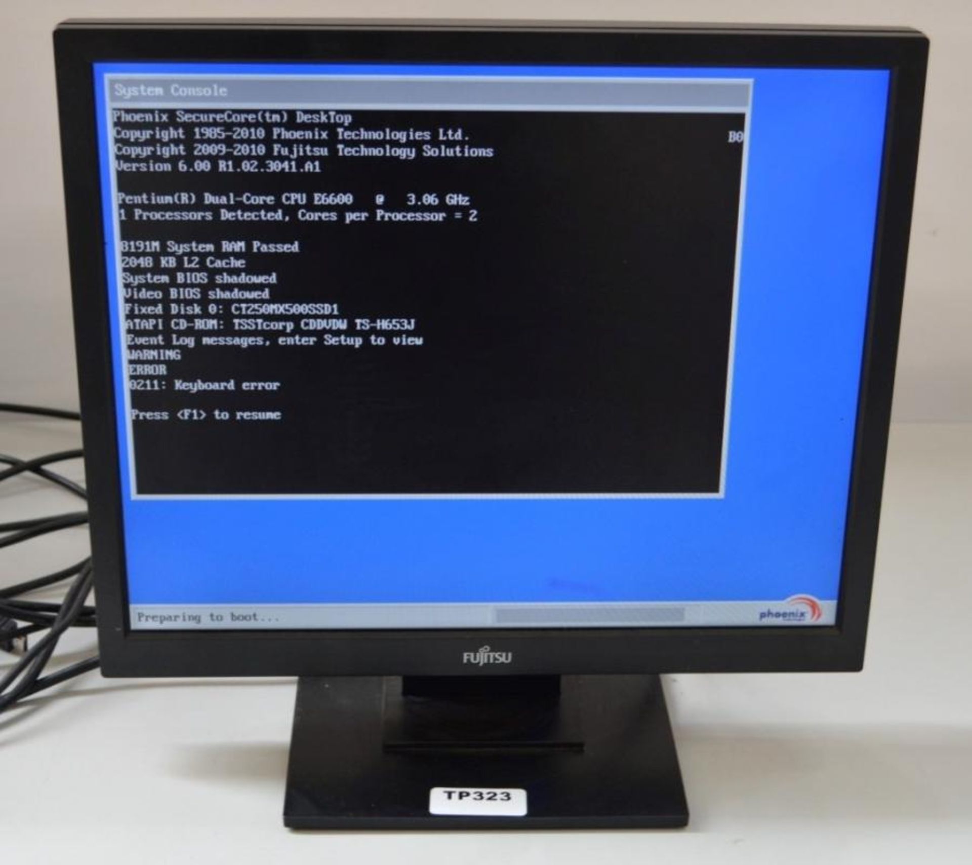 1 x Fujitsu E19-5 19-inch TFT LCD PC Monitor - Ref TP323 - CL394 - Location: Altrincham WA14 - HKPal