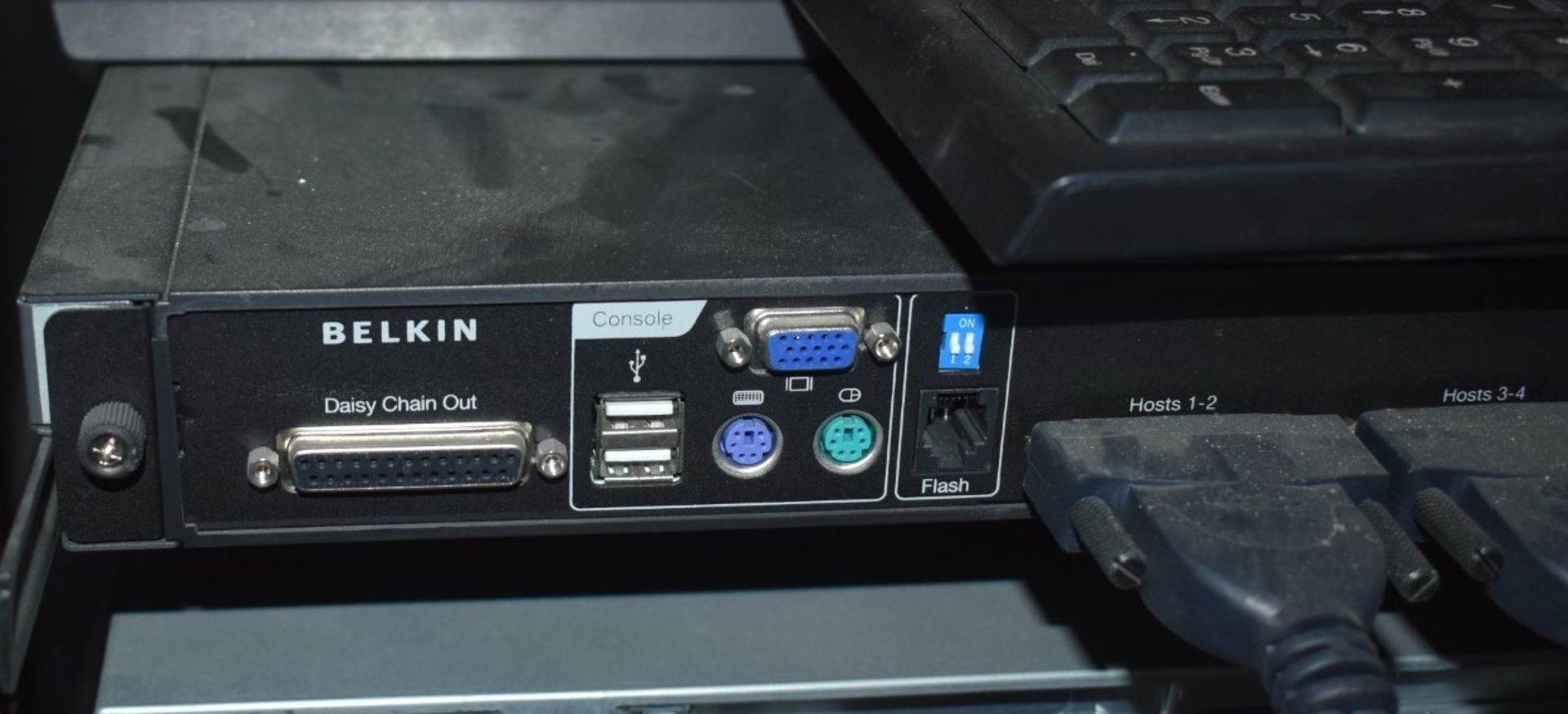 1 x Belkin Slide Out Monitor and Keyboard For Server Racks - Includes Power Supply - Image 2 of 3