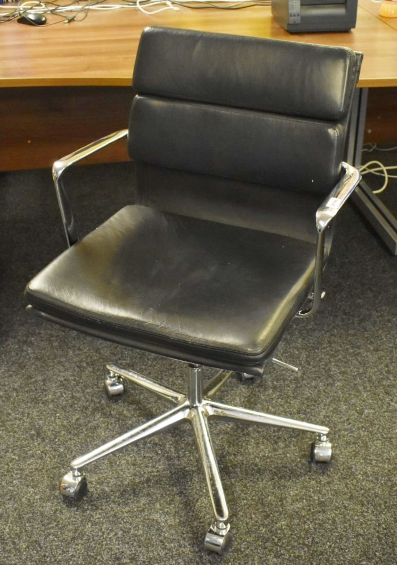 1 x Eames Inspired Office Chair - Swivel Office Chair Upholstered in Black Leather - Image 2 of 7