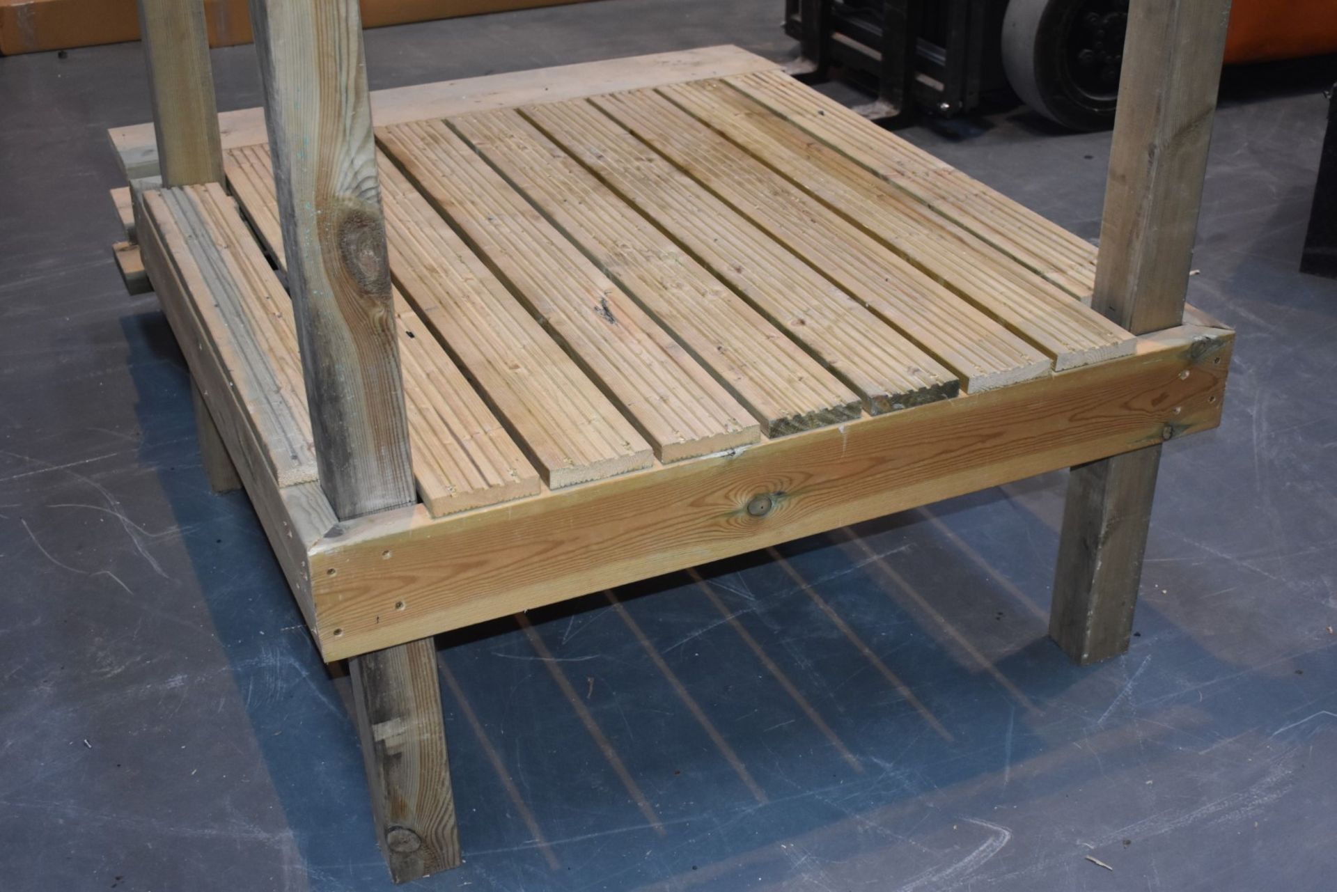 1 x Caravan / Motorhome Balcony Steps - Made From Decking Wood With Rope Hand Rail - Used For - Image 7 of 7