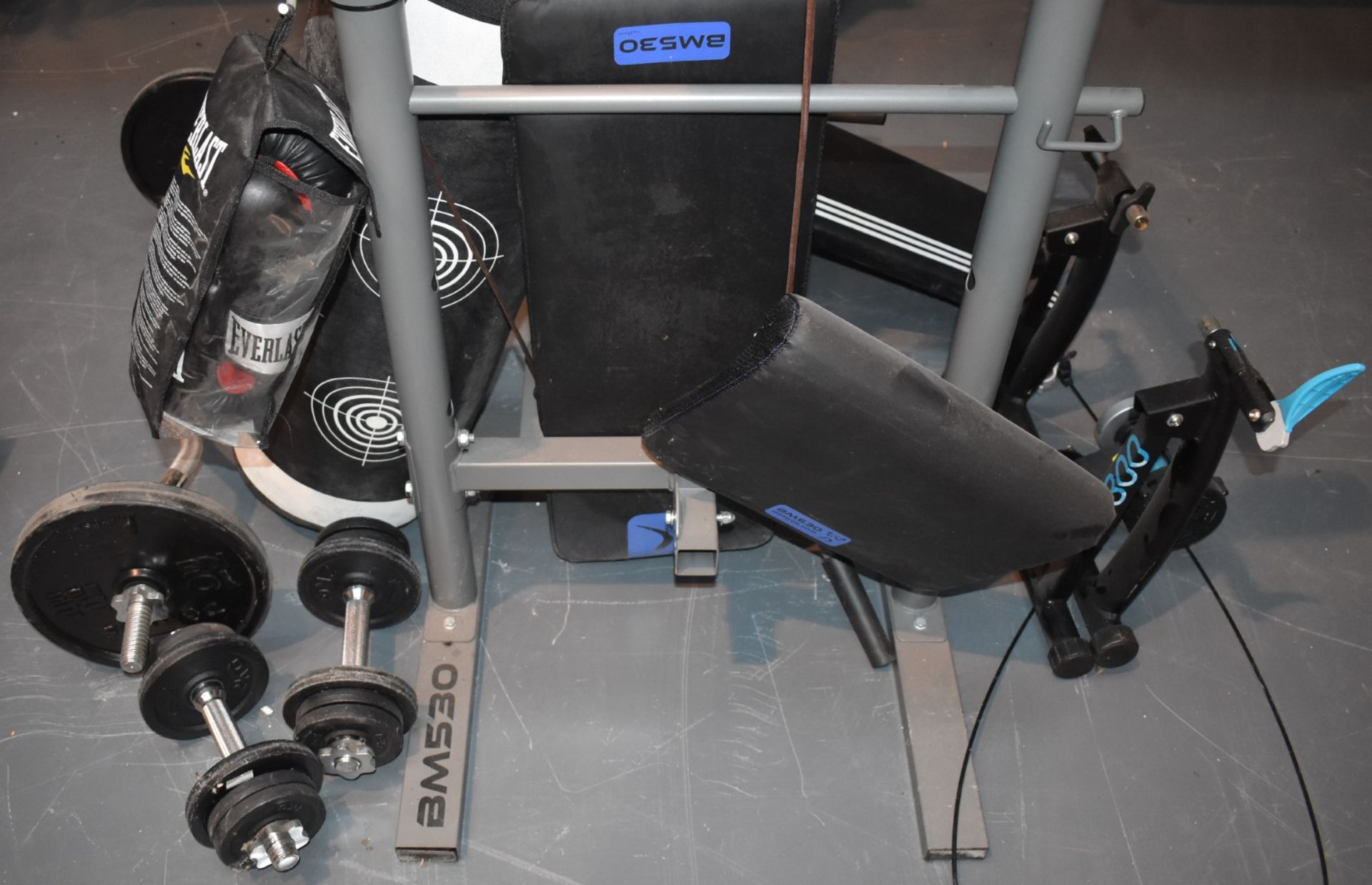 Assorted Collection of Gym Equipment - Includes Btwin 300 Multigym, Adidas Exercise Bench, Various - Bild 6 aus 14