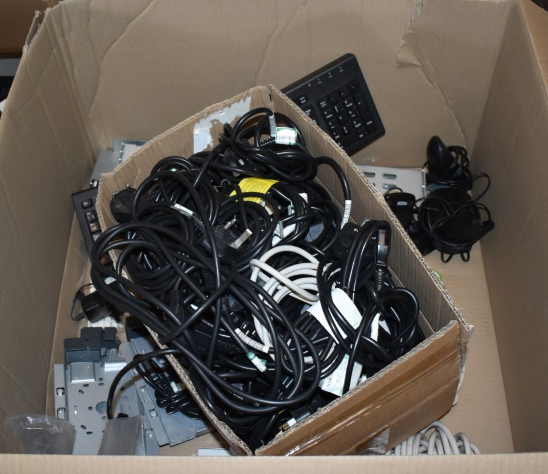 1 x Assorted Pallet Lot of Computer Equipment - Includes Laser Printer, Kettle Leads, And More! - Image 3 of 7