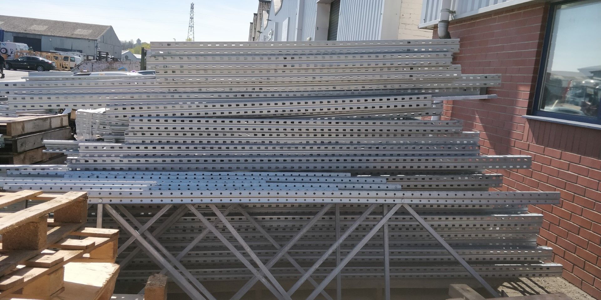 Approx 35 x Bays of Warehouse Shelving - Pallet Racking - Includes 33 x Uprights and 60 x Crossbeams - Image 6 of 8