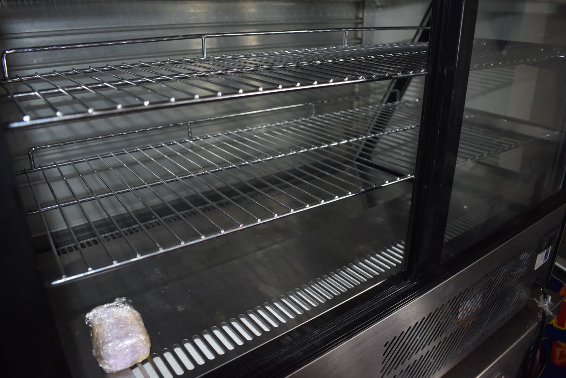 1 x Blizzard Countertop Refrigerated Display - CL529 - Location: Wakefield WF2 - Image 3 of 3