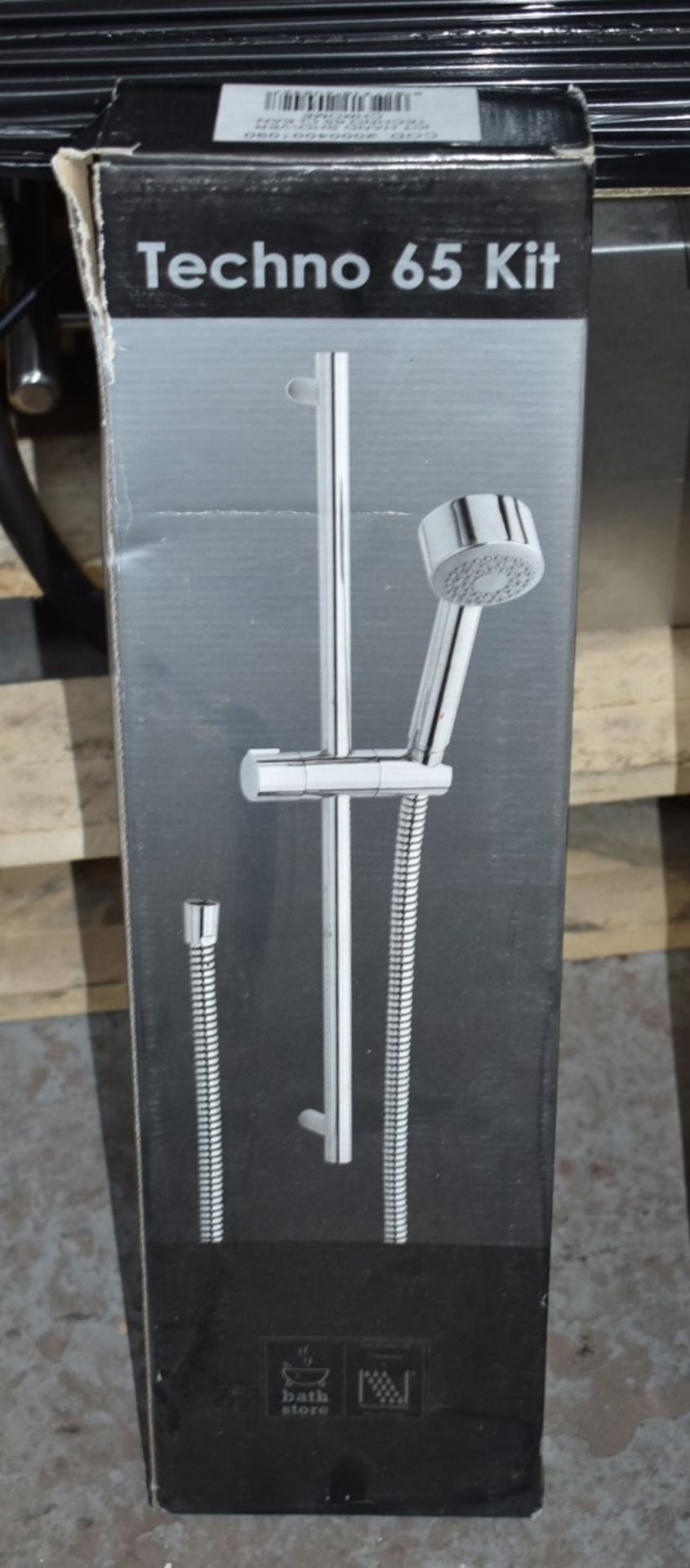 1 x Bathstore Techno 65 Shower Rail Kit With Chrome FInish - New and Boxed - CL011 - Location: