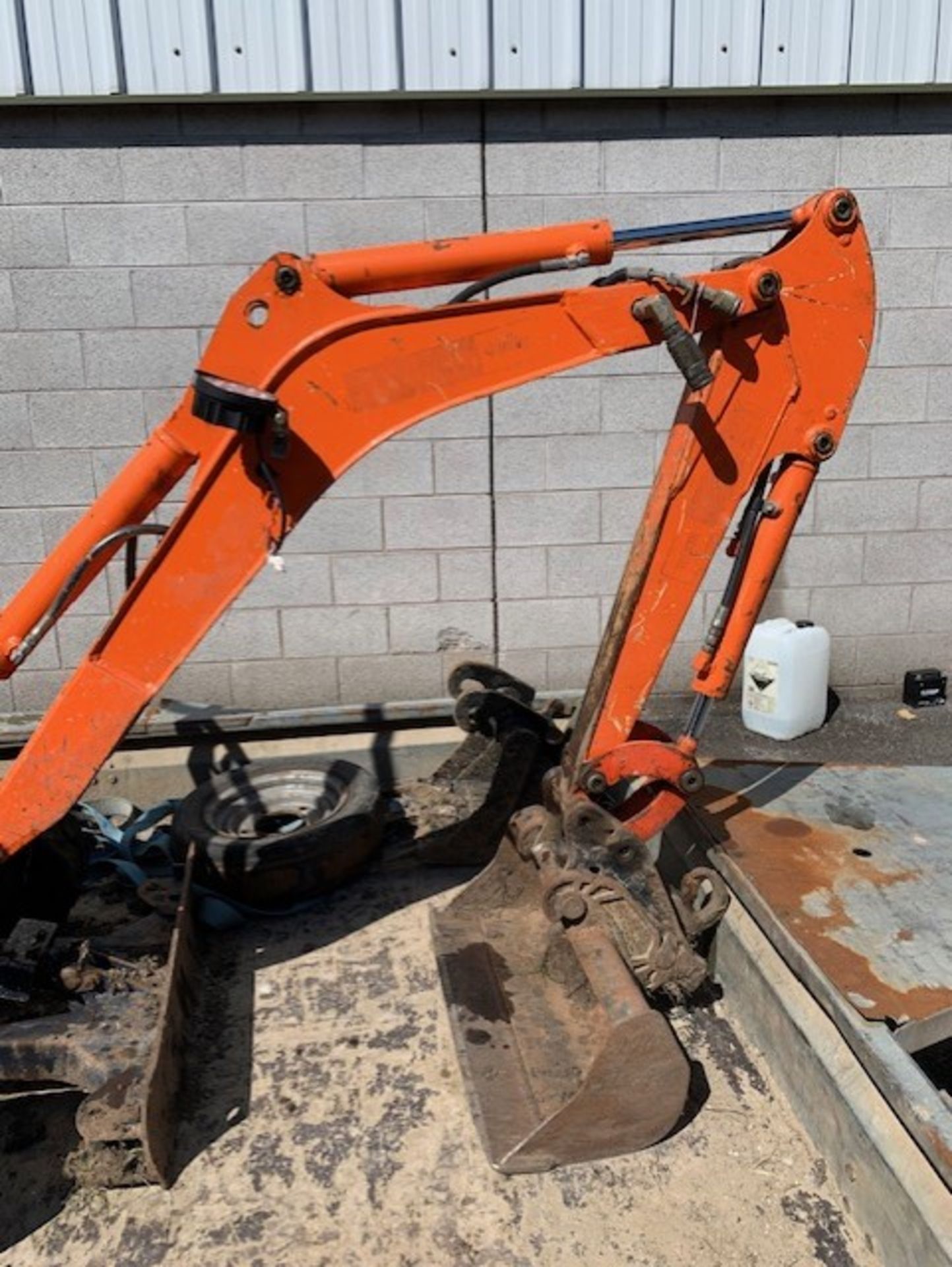 2011 Kubota U10-3 Electric Micro Mini Excavator - CL505 - Location: London SW8 Description  2011 - Image 3 of 6