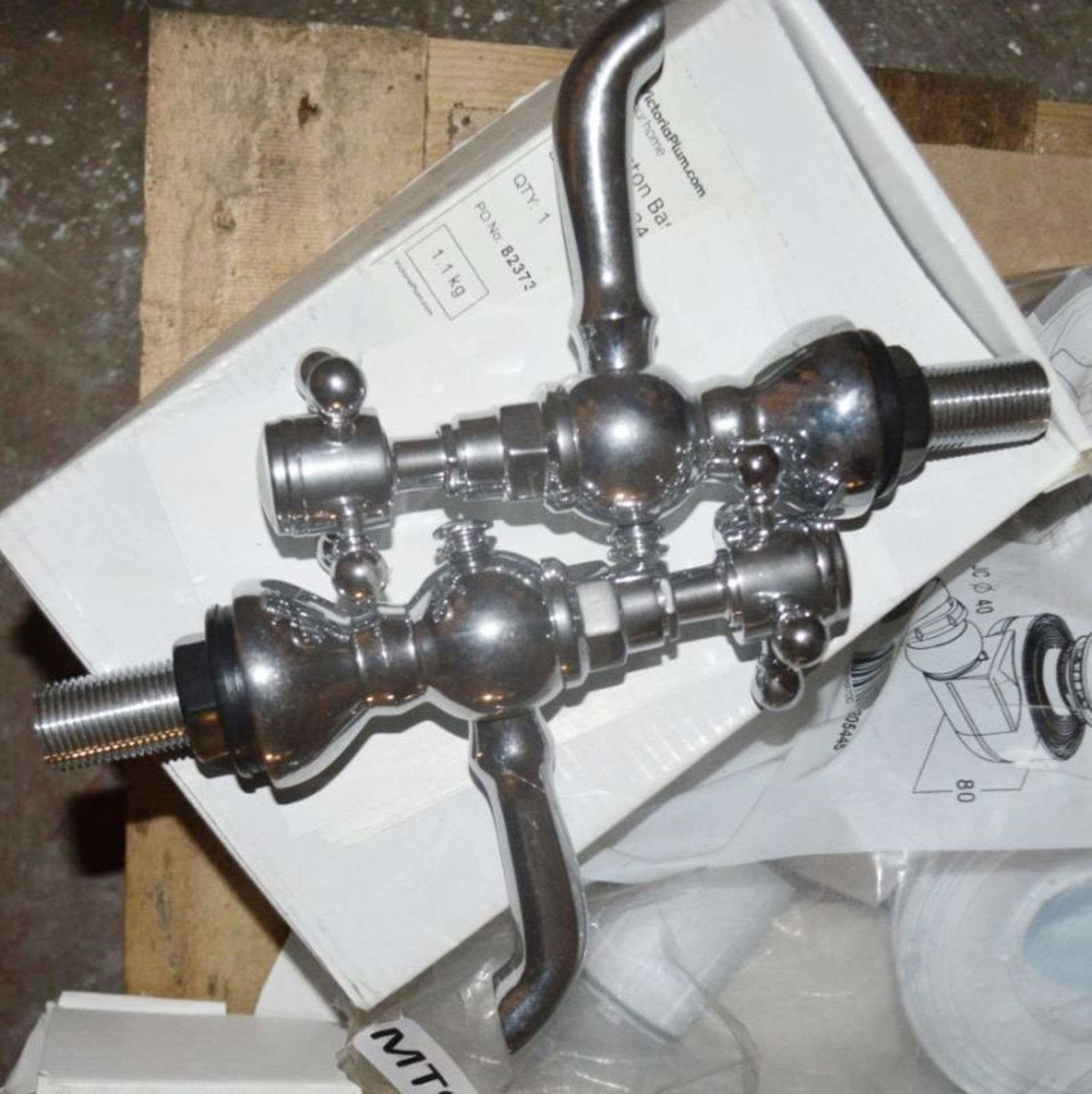 Approx 15 x Assorted Items Of Bathroom Brassware And Accessories - Brand New Boxed Stock - CL269 - L - Image 7 of 11