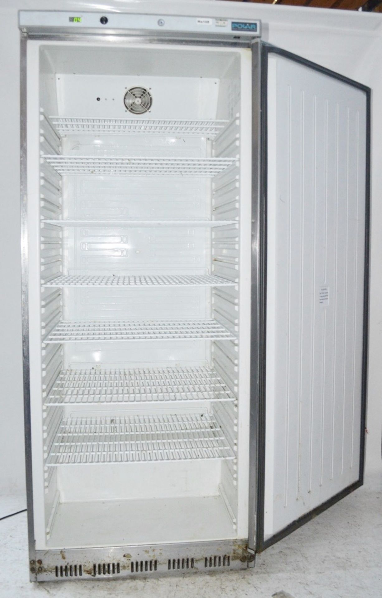 1 X POLAR CD084 600 LTR SINGLE DOOR UPRIGHT FRIDGE - RECENTLY REMOVED FROM A - Image 4 of 7