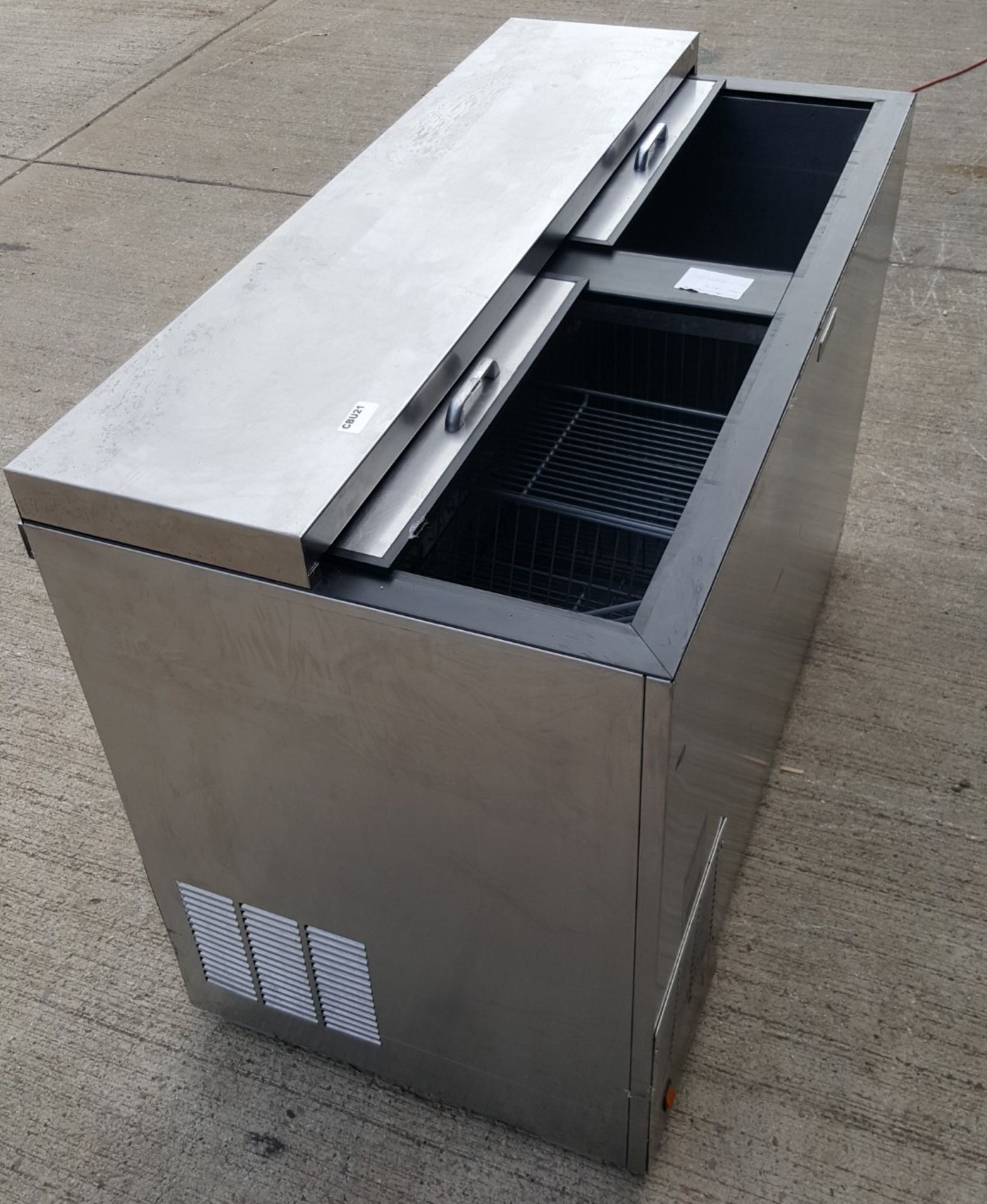 1 x Perlick FR48-230 Flat Top Stainless Steel Bottle Cooler Chiller - Ref CBU21 - CL350 - - Image 3 of 7