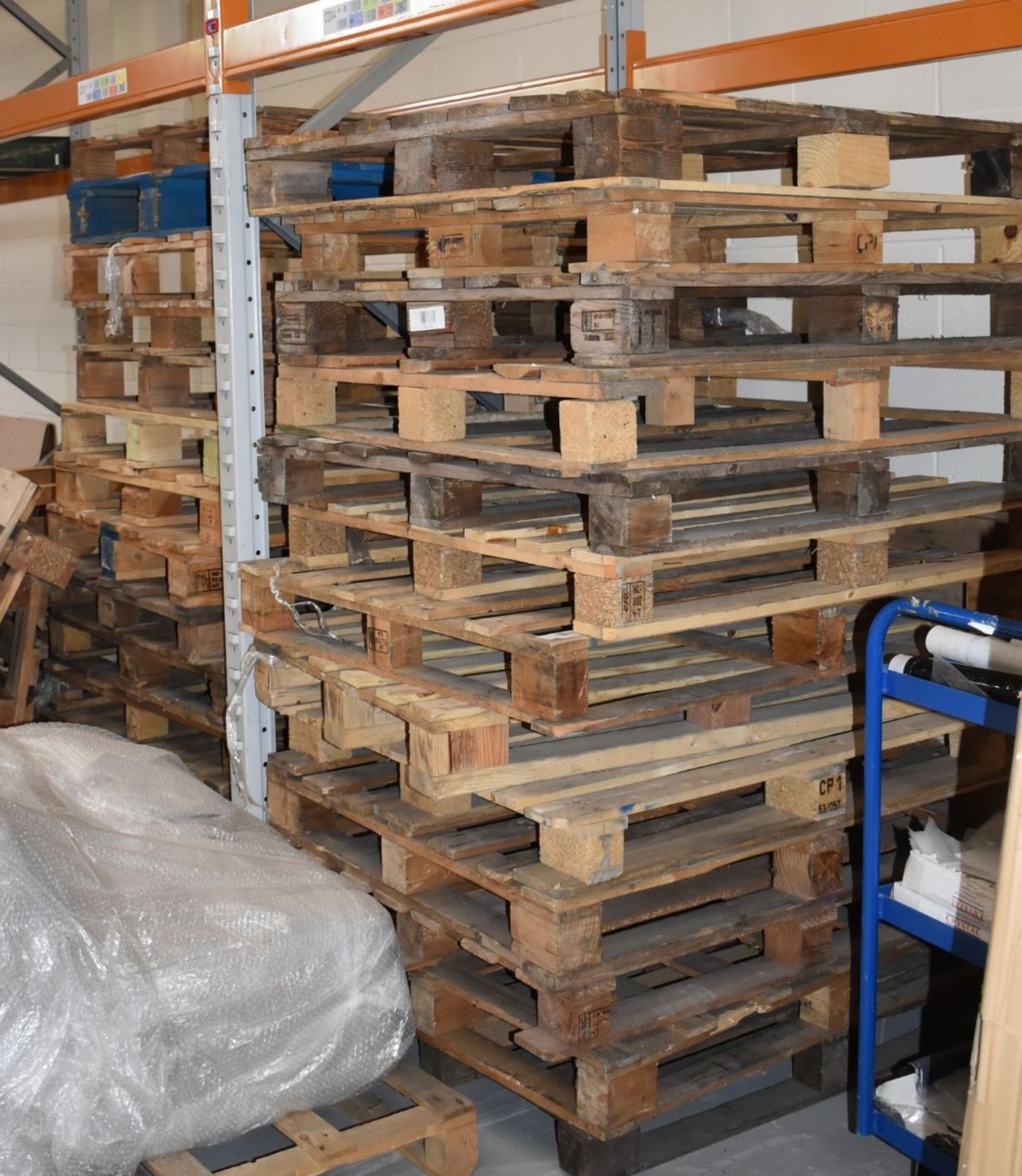 Approx 120 x UK Sized Pallets - 120 x 100 cm Wooden Pallets From Warehouse Clearance - The Pallets - Image 9 of 11