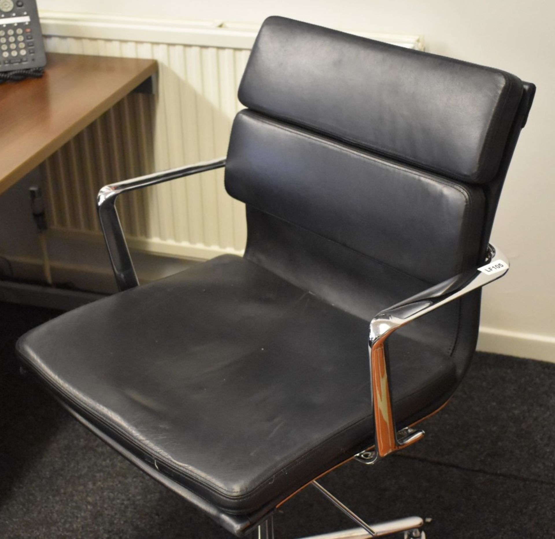 1 x Eames Inspired Office Chair - Swivel Office Chair Upholstered in Black Leather - Image 3 of 6