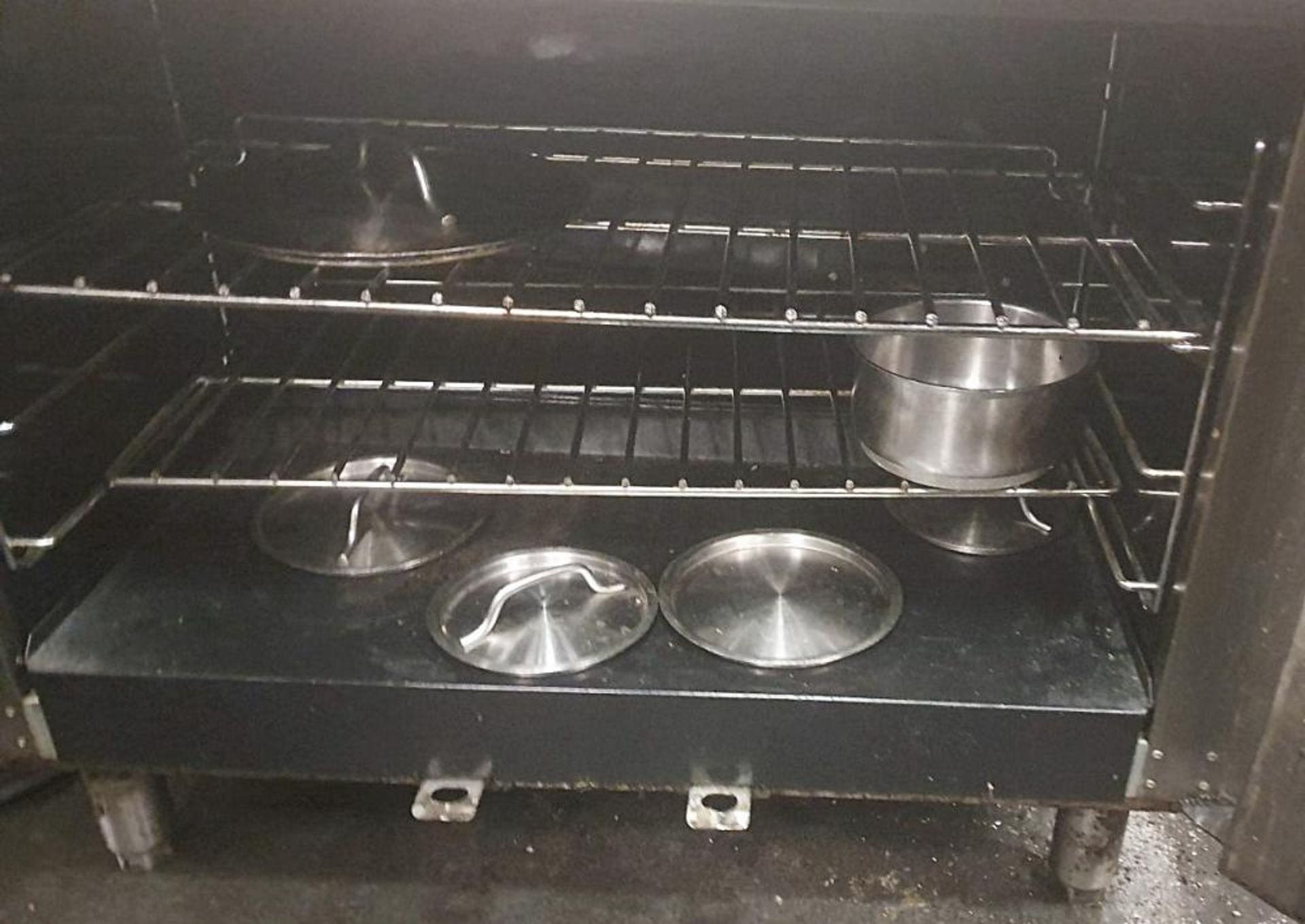 1 x LINCAT Commercial Stainless Steel 6-Ring Gas Cooker - Dimensions: 90 x 60 x H92cm - Recently Tak - Image 4 of 6