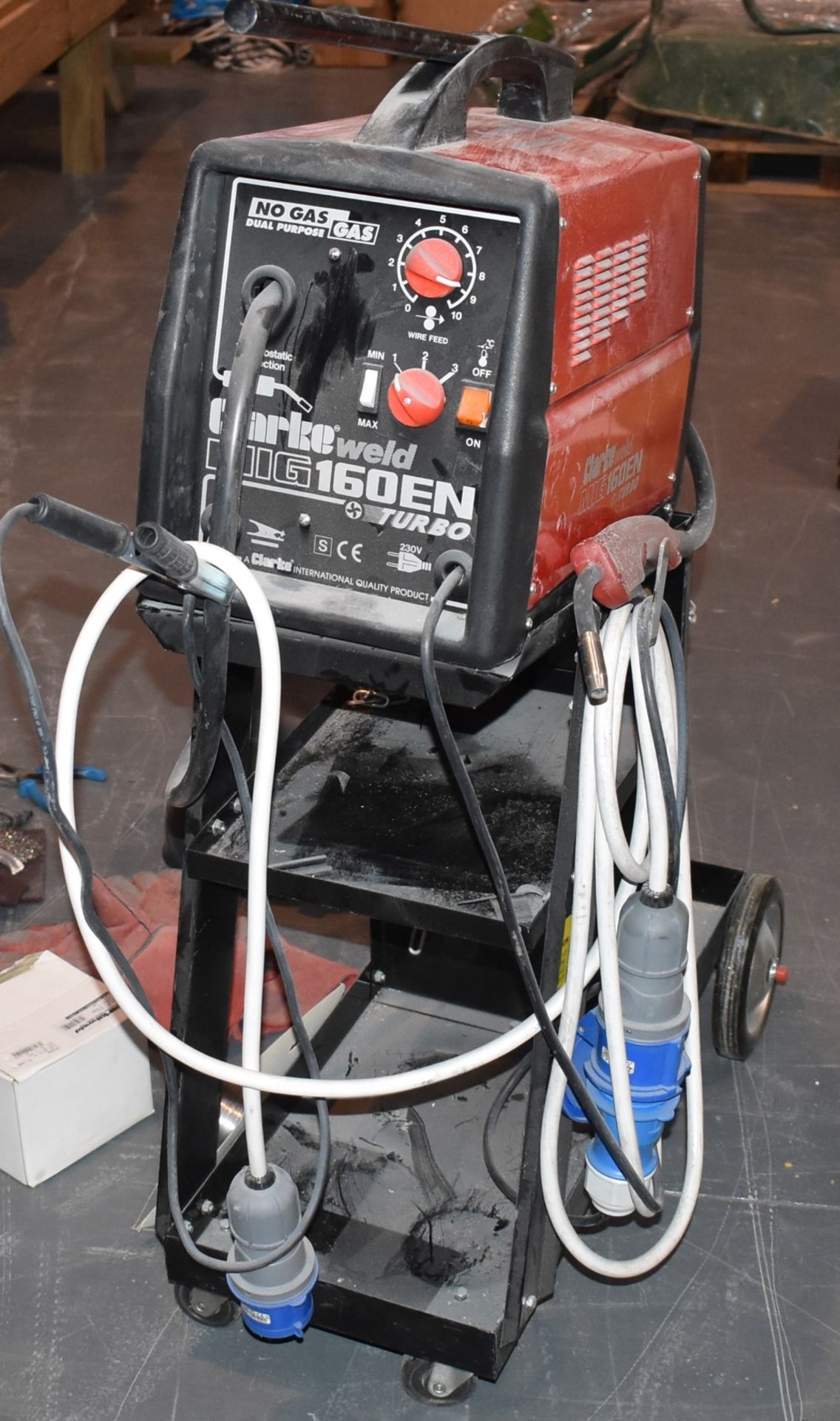 1 x Clarke MIG160EN Turbo No-Gas/Gas MIG Welder With Stand and Accessories - Ref 449 - CL501 - - Image 4 of 11
