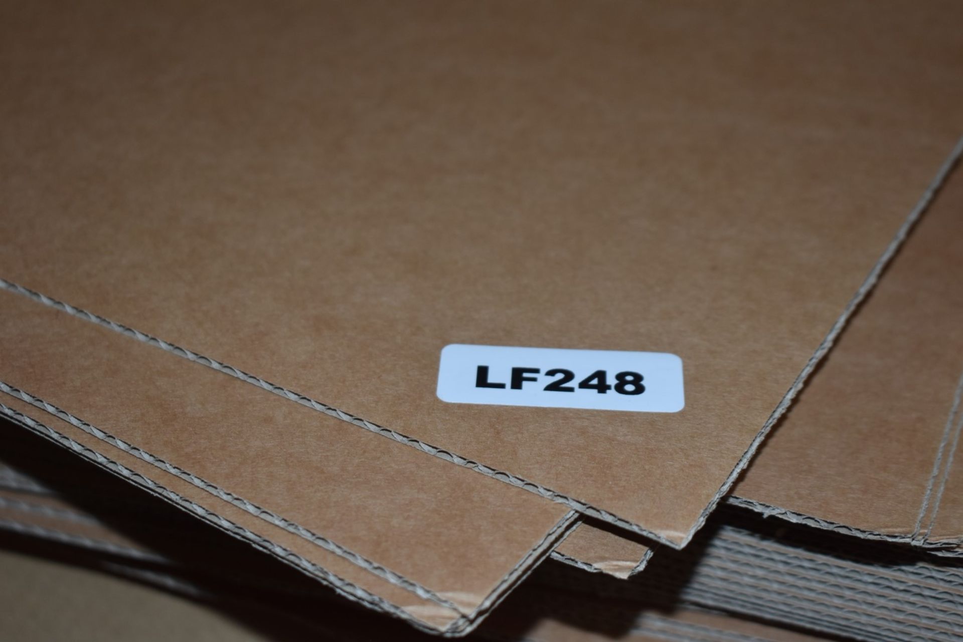 1 x Pallet of Cardboard Sheets - Used For Packing and Shipping Pallet Protection - Approx Sizse 90 x - Image 2 of 4