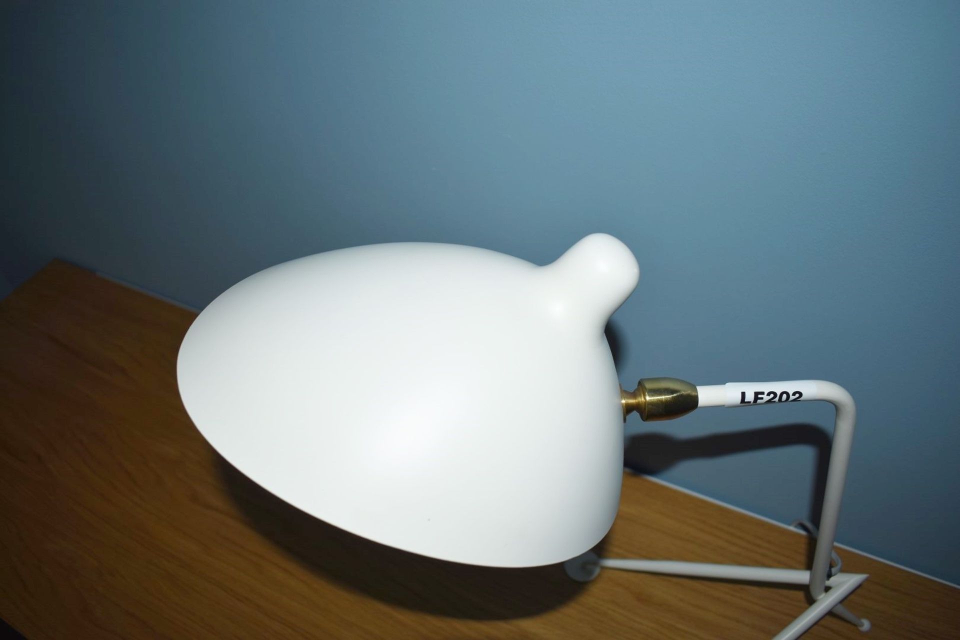 1 x Desk Lamp in White With Inline On/Off Switch and 1950's Inspired Design - Height 48 cms - Image 6 of 6