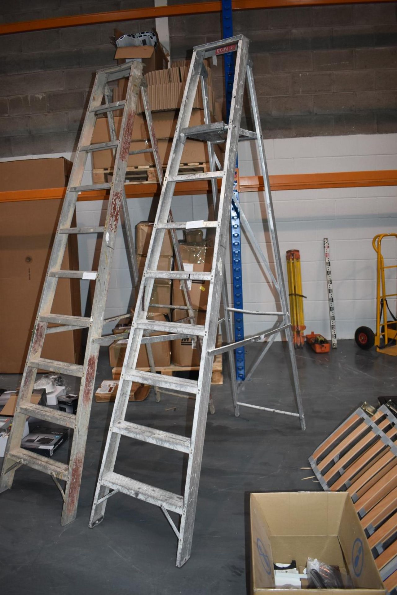 1 x Large Set of 8 Tread Ladders - Ref 420 - CL501 - Location: Warrington WA5 - Image 2 of 2