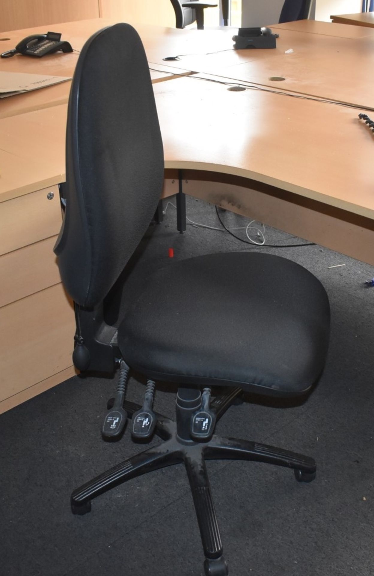 14 x Assorted Office Swivel Chairs - CL529 - Location: Wakefield WF2 - Image 5 of 6