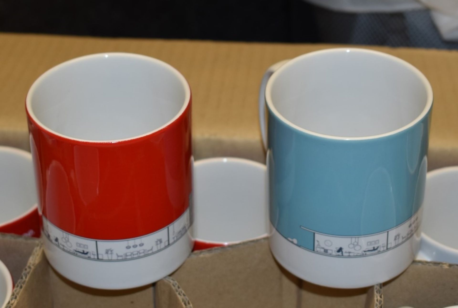 31 x Drinking Cups in Two Colours - New and Unused