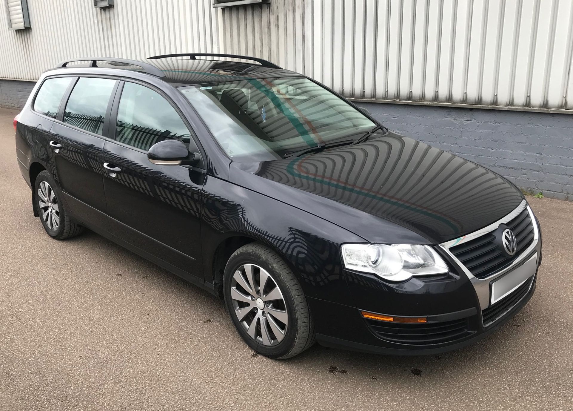 2010 Volkswagen Passat 1.6 Tdi Bluemotion 5 Dr Estate - CL505 - NO VAT ON THE HAMMER - Location: - Image 2 of 9