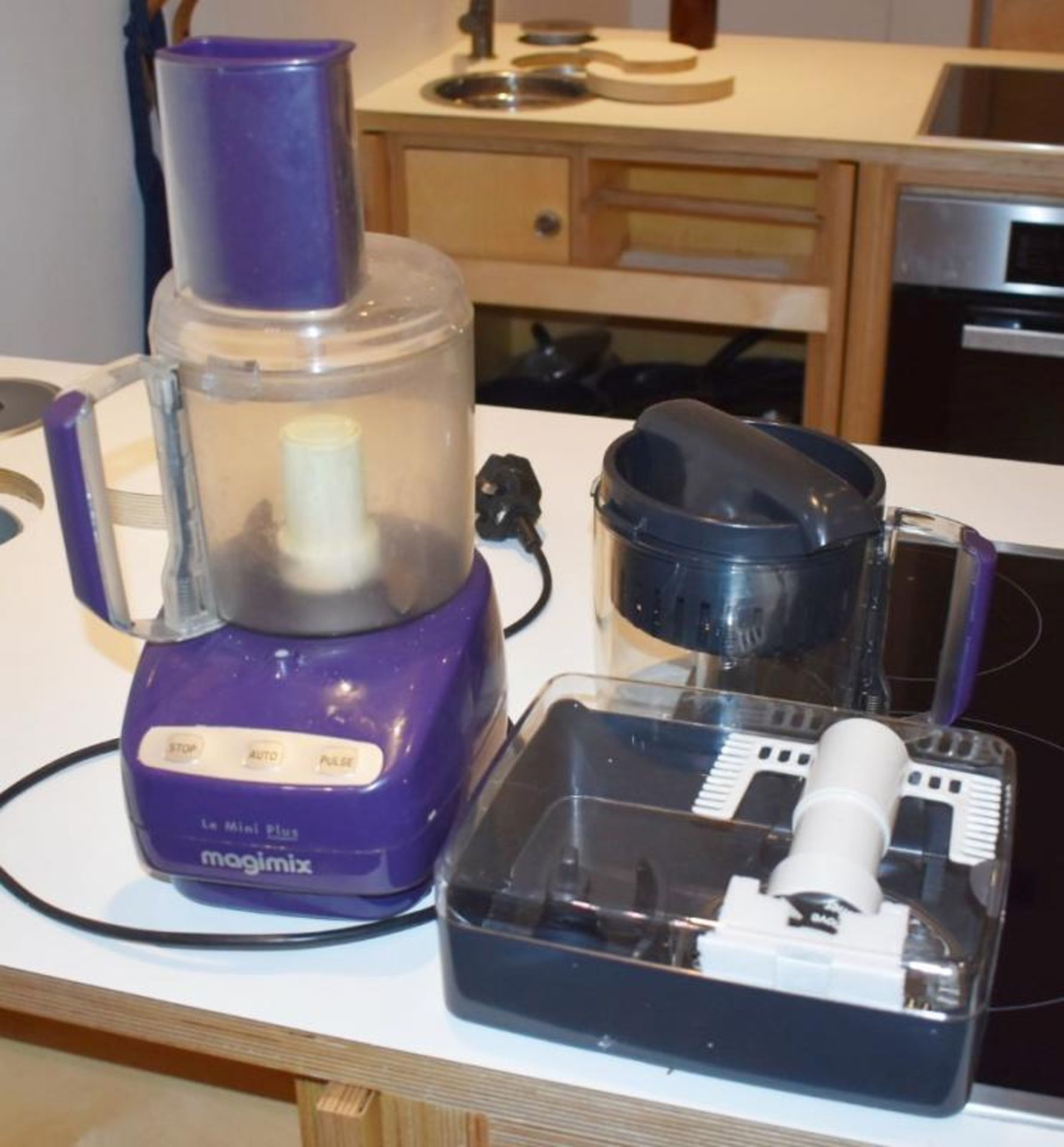 3 x Megamix Mini Plus Food Mixer With Accessories - Model 18240 - CL489 - Location: Putney, - Image 8 of 9