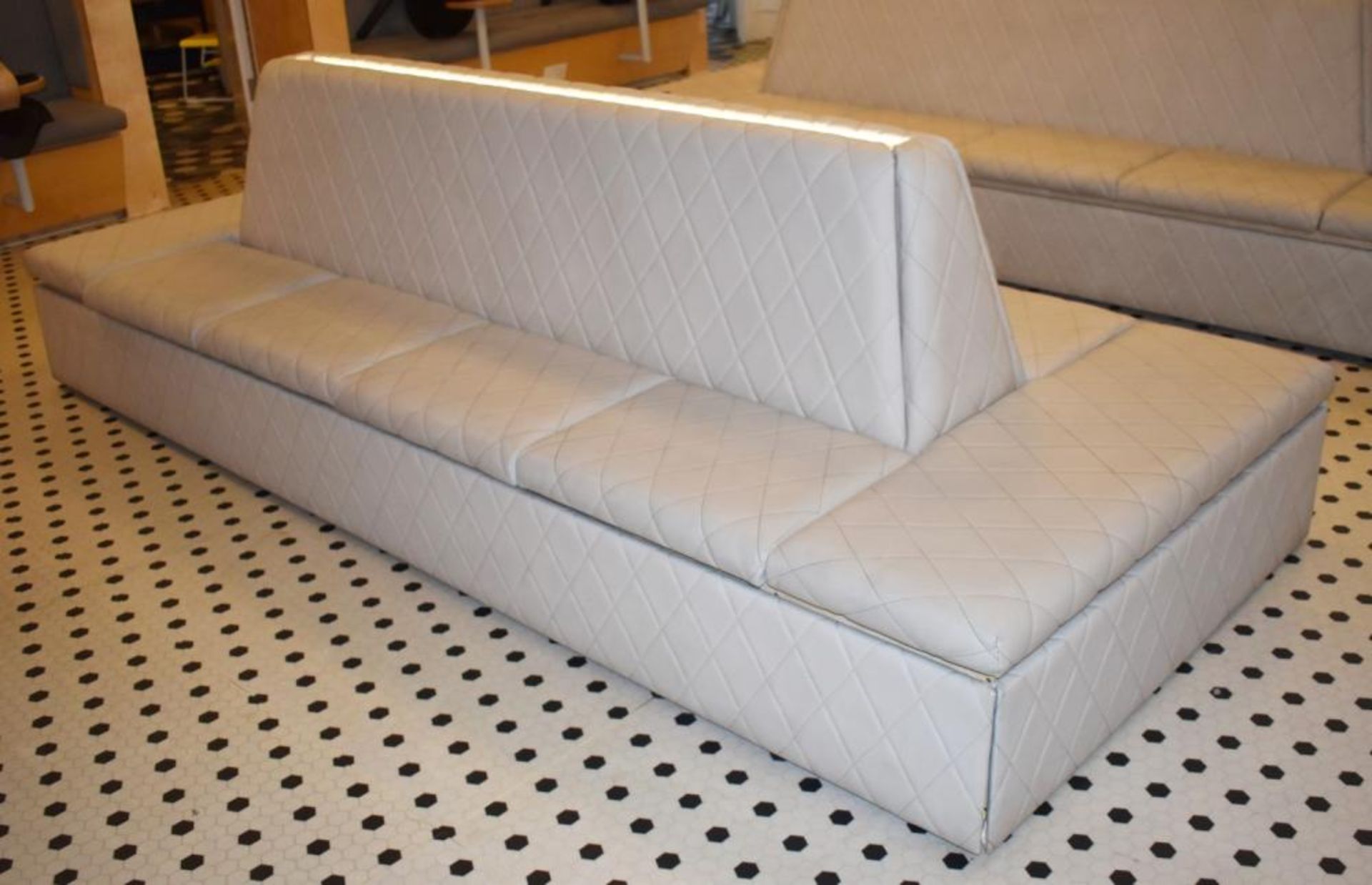 1 x Central Seating Banquette in a Contemporary Diamond Faux Grey Leather - Quality Craftsmanship - Image 7 of 7