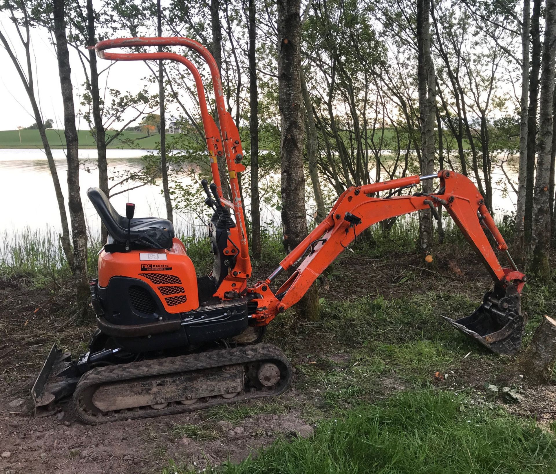 2011 Kubota U10-3 Electric Micro Mini Excavator - CL505 - Location: London SW8 Description  2011 - Image 9 of 16