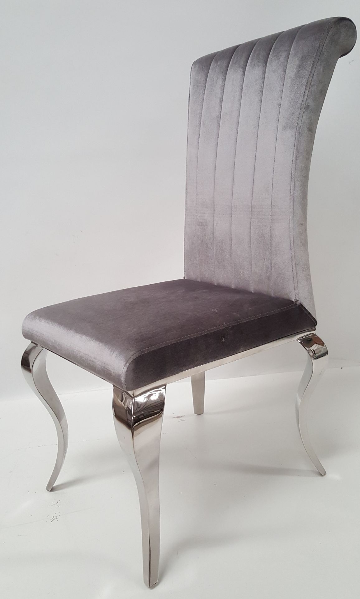 4 x STYLISH SILVER PLUSH VELOUR DRESSING/DINING TABLE CHAIRS - CL408 - Location: Altrincham WA14 - Image 5 of 7