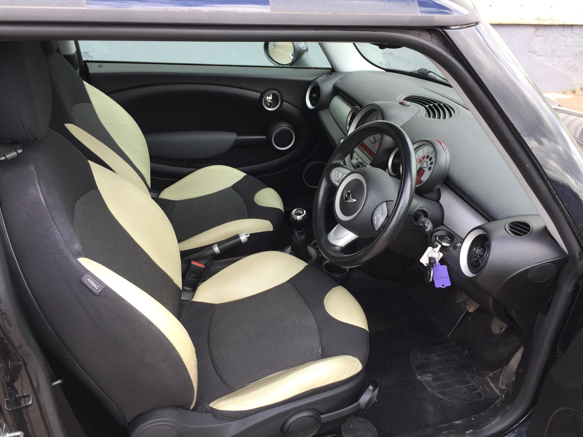 2007 Mini 1.6 Cooper 3dr Hatchback - CL505 - NO VAT ON THE HAMMER - Location: Corby, - Image 7 of 10