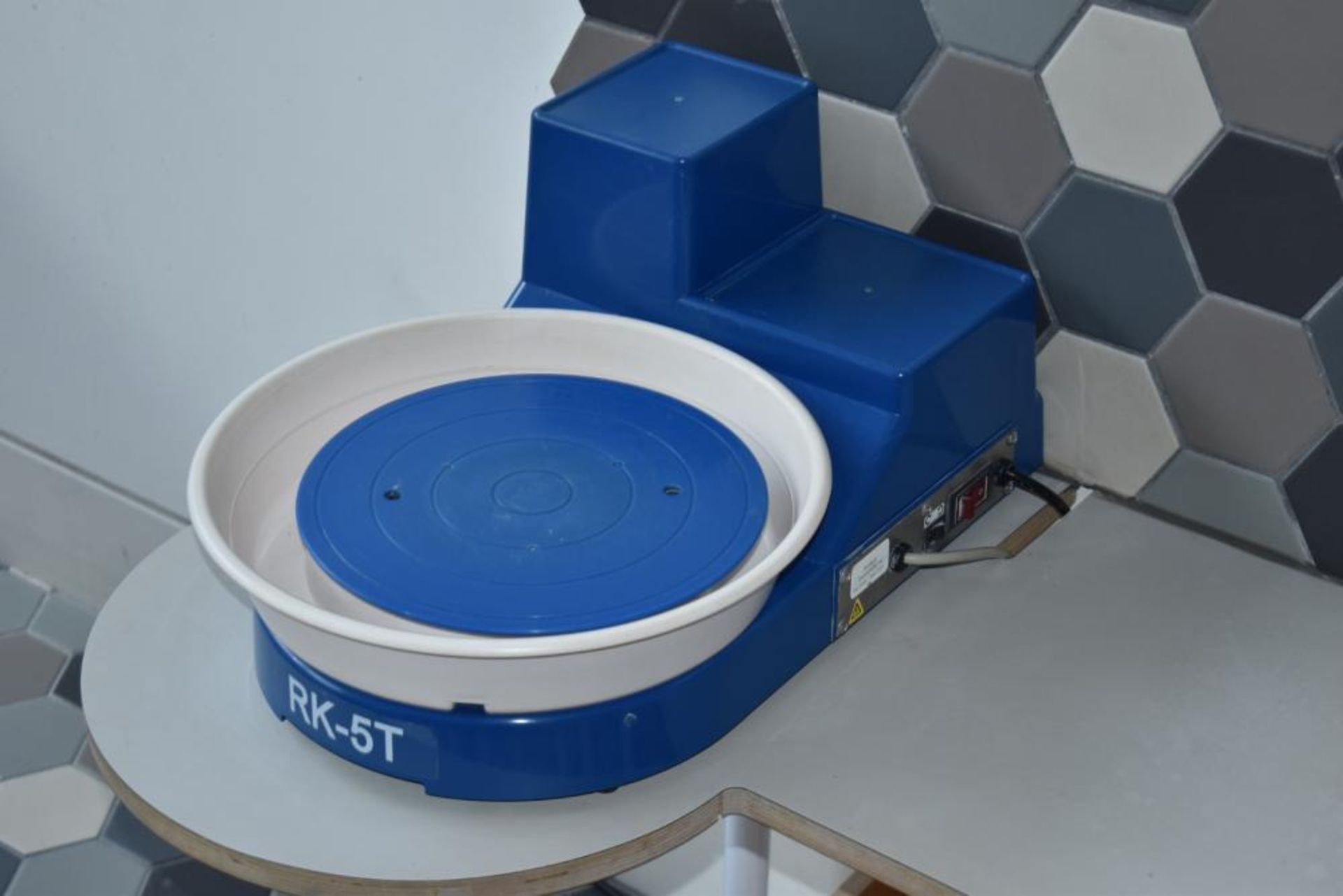 1 x Shimpo Aspire RK-5T Countertop Potters Wheel With Foot Pedal - CL489 - Location: Putney, London, - Image 2 of 10