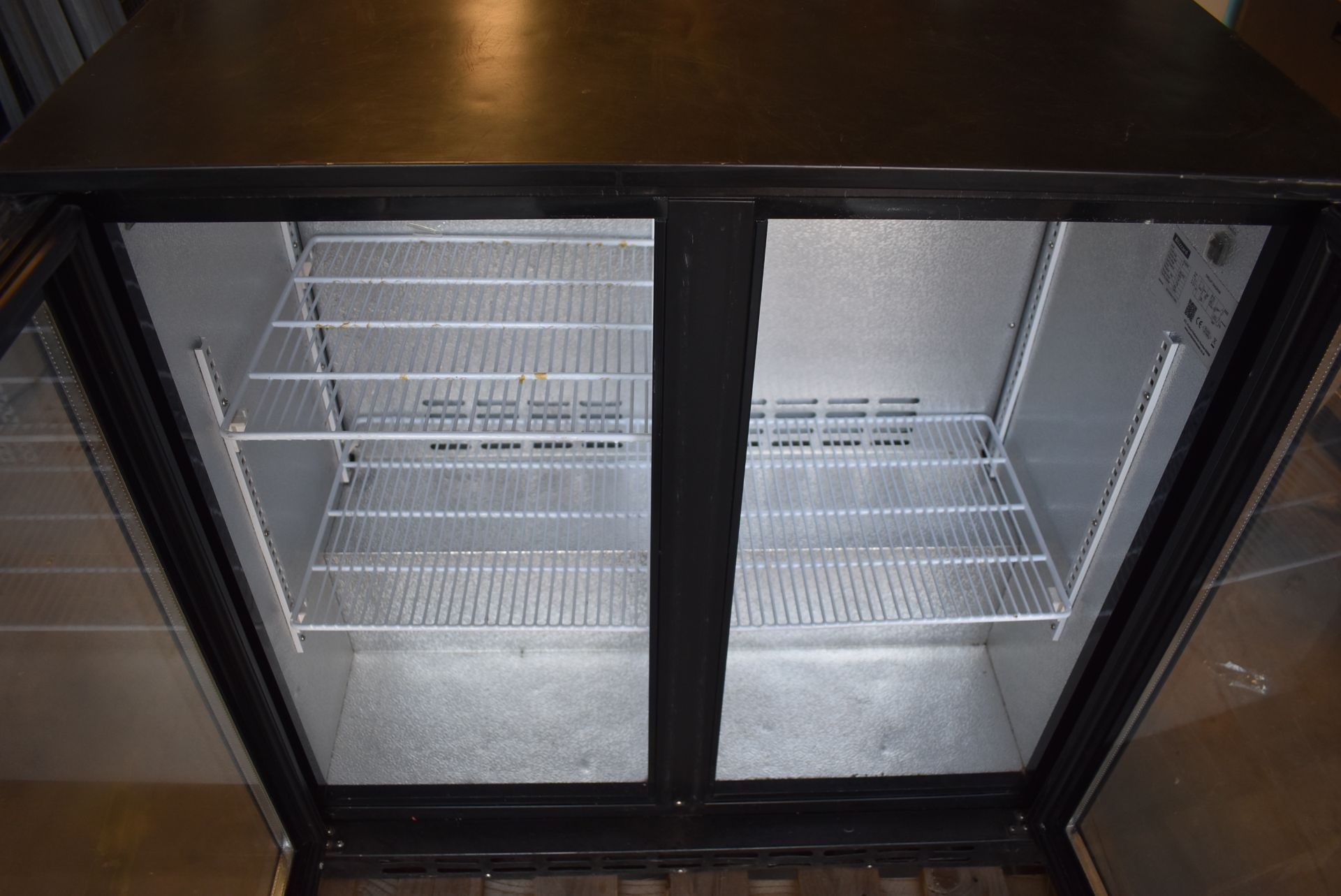 1 x Blizzard BZ-BAR2 Two Door Glass Fronted Bottle Fridge in Black - Dimensions H90 x W90 x D50 - Image 3 of 7