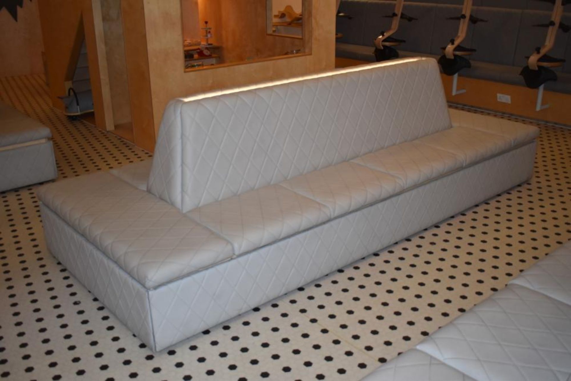 1 x Central Seating Banquette in a Contemporary Diamond Faux Grey Leather - Quality Build With Under - Image 2 of 9