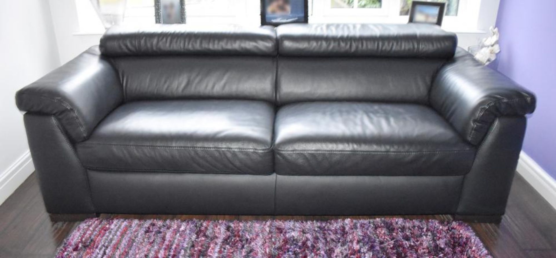 1 x Italsofa by Natuzzi Black Leather Sofa with 2 Purple DreamWeavers Cushions - CL469 - No VAT - Image 3 of 9