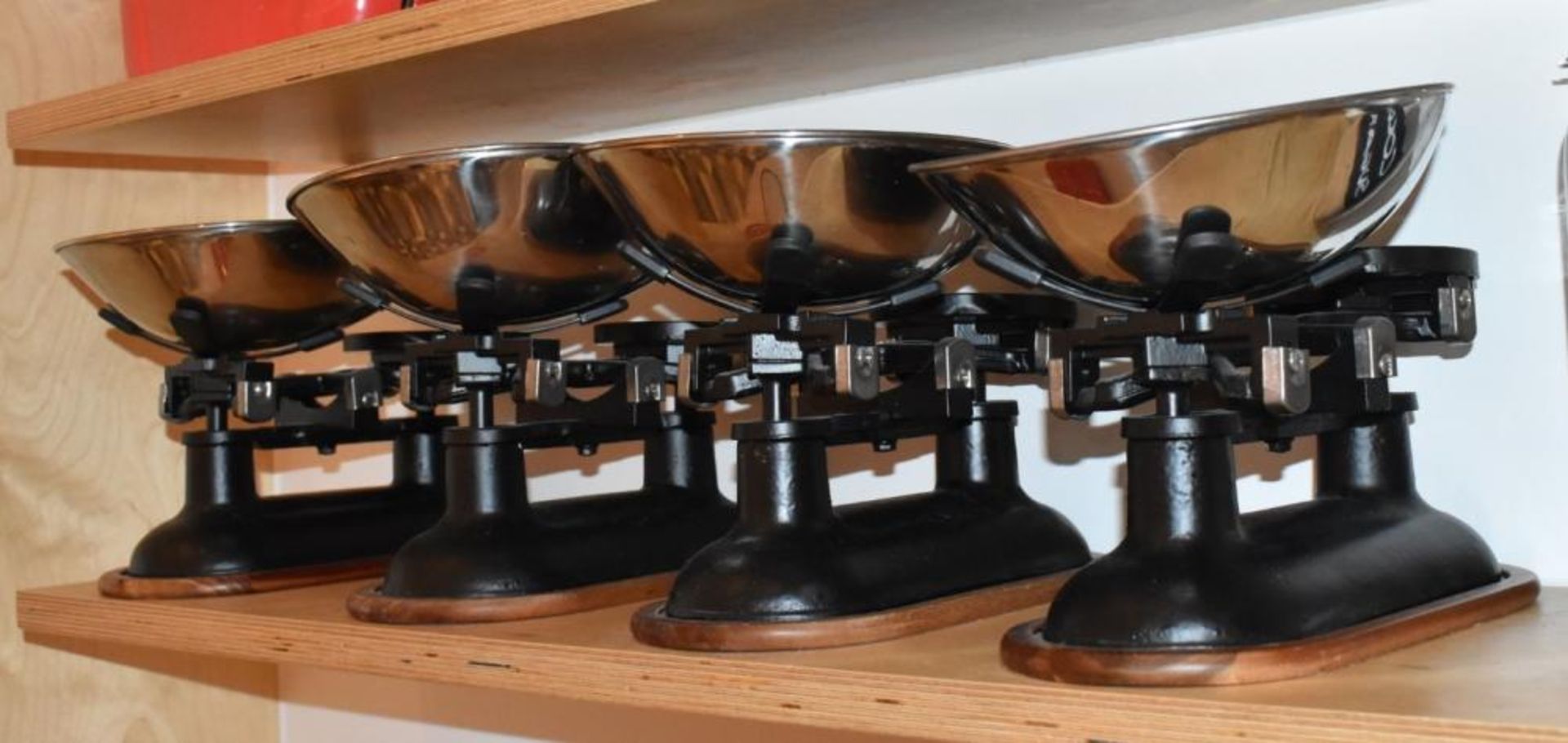 4 x Sets of Thomas Plant Cast Iron Weighing Scales With Bowls - CL489 - Location: Putney, London, SW
