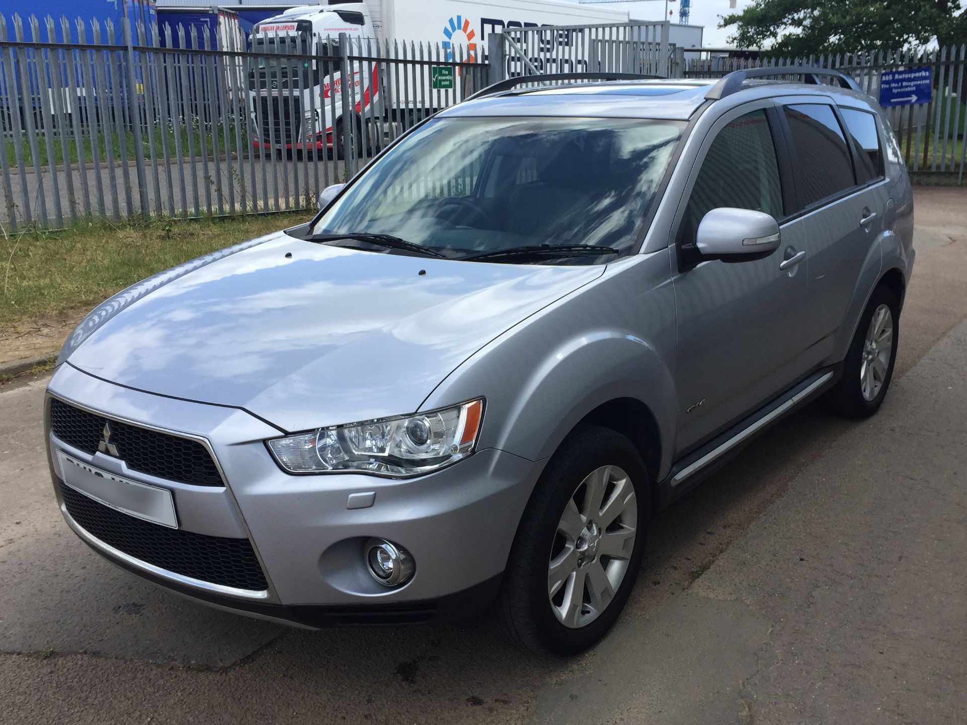 2013 Mitsubishi Outlander GX 4 2.2 D 5Dr 4x4 - CL505 - NO VAT ON THE HAMMER - Location: Corby, - Image 6 of 17