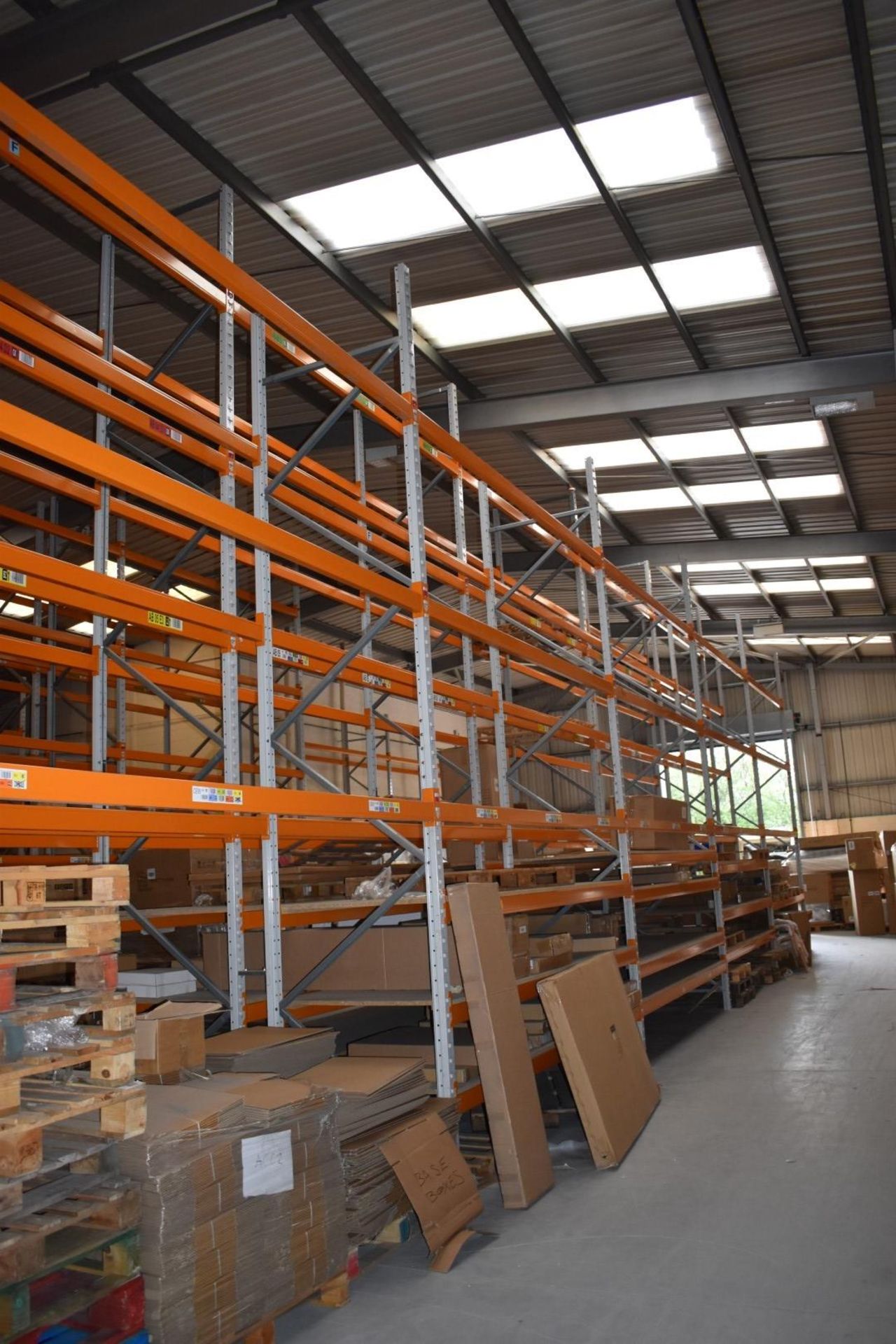 5 x Bays of Apex Pallet Racking - Includes 6 x Apex 16 UK 16,000kg Capacity Uprights and 32 x Apex - Image 7 of 19