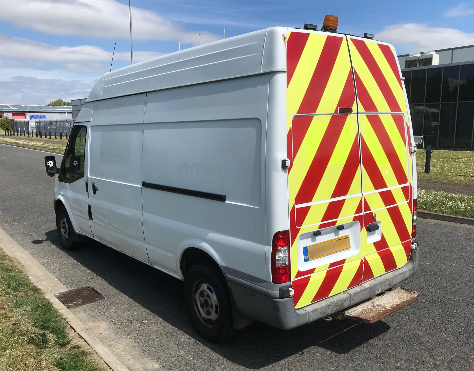 2009 Ford Transit 350 2.4 D 115 Rwd 6 Speed - CL505 - Location: Corby, - Image 7 of 12