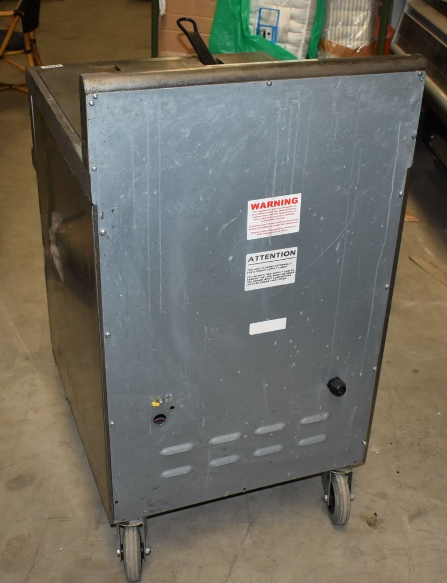 1 x Lincat Opus 700 Single Tank Commercial Fryer With Stainless Steel Finish, Lower Warming Cupboard - Image 5 of 11