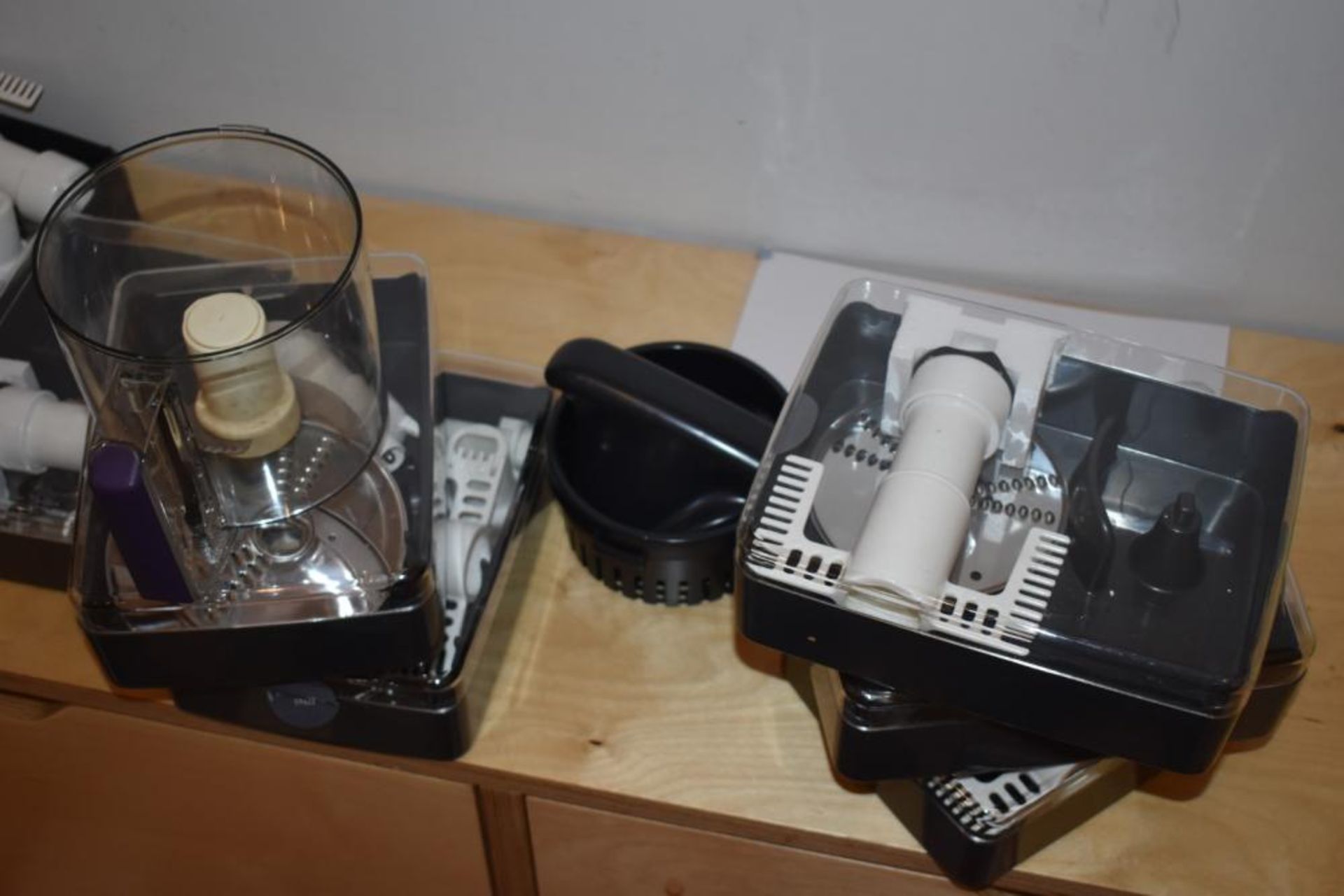 3 x Megamix Mini Plus Food Mixer With Accessories - Model 18240 - CL489 - Location: Putney, - Image 5 of 9