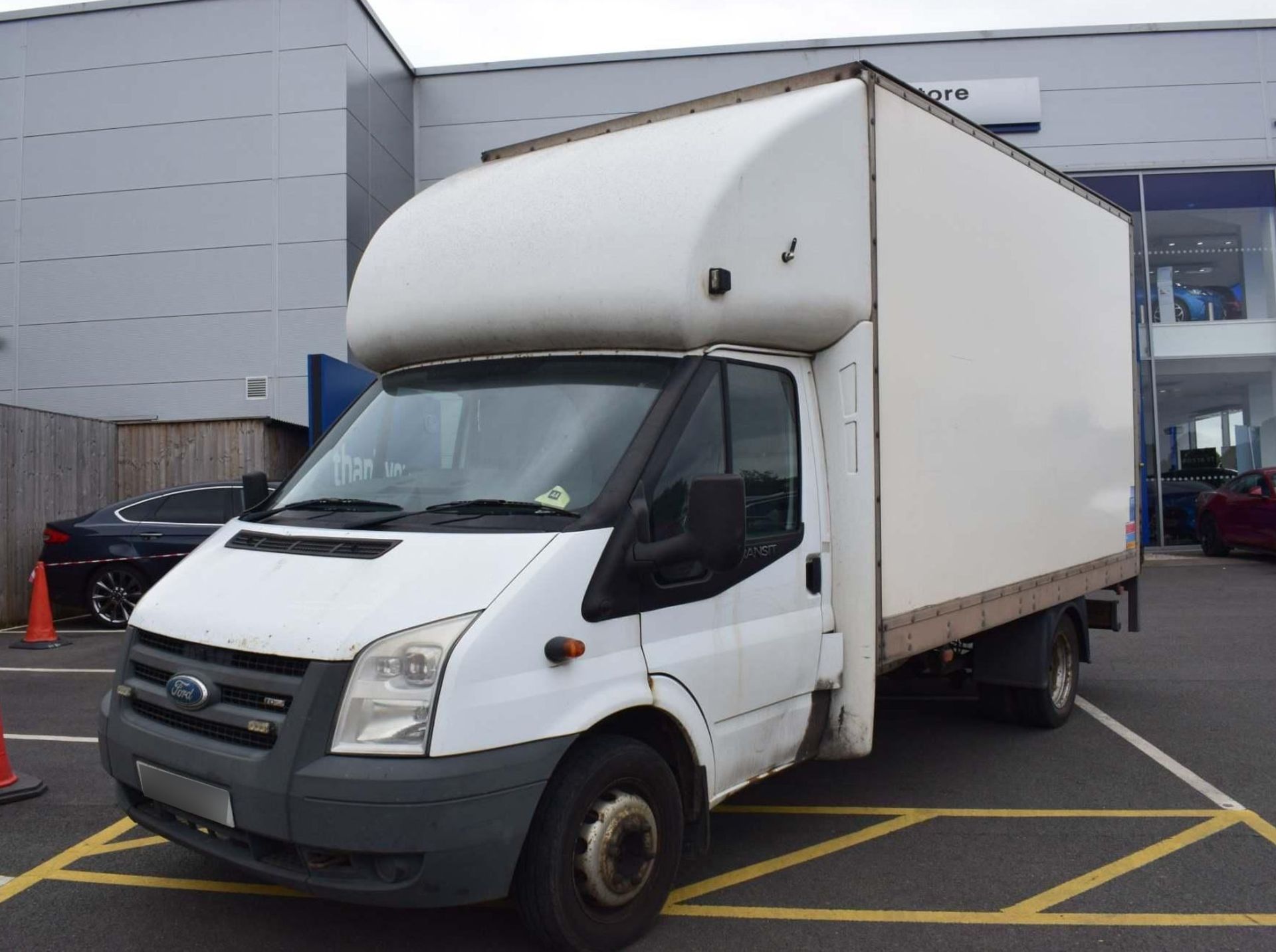 2008 Ford Transit 2.4 TDCi 350 Luton Body c/w Tail Lift - CL505 - Location: Corby, - Image 3 of 19