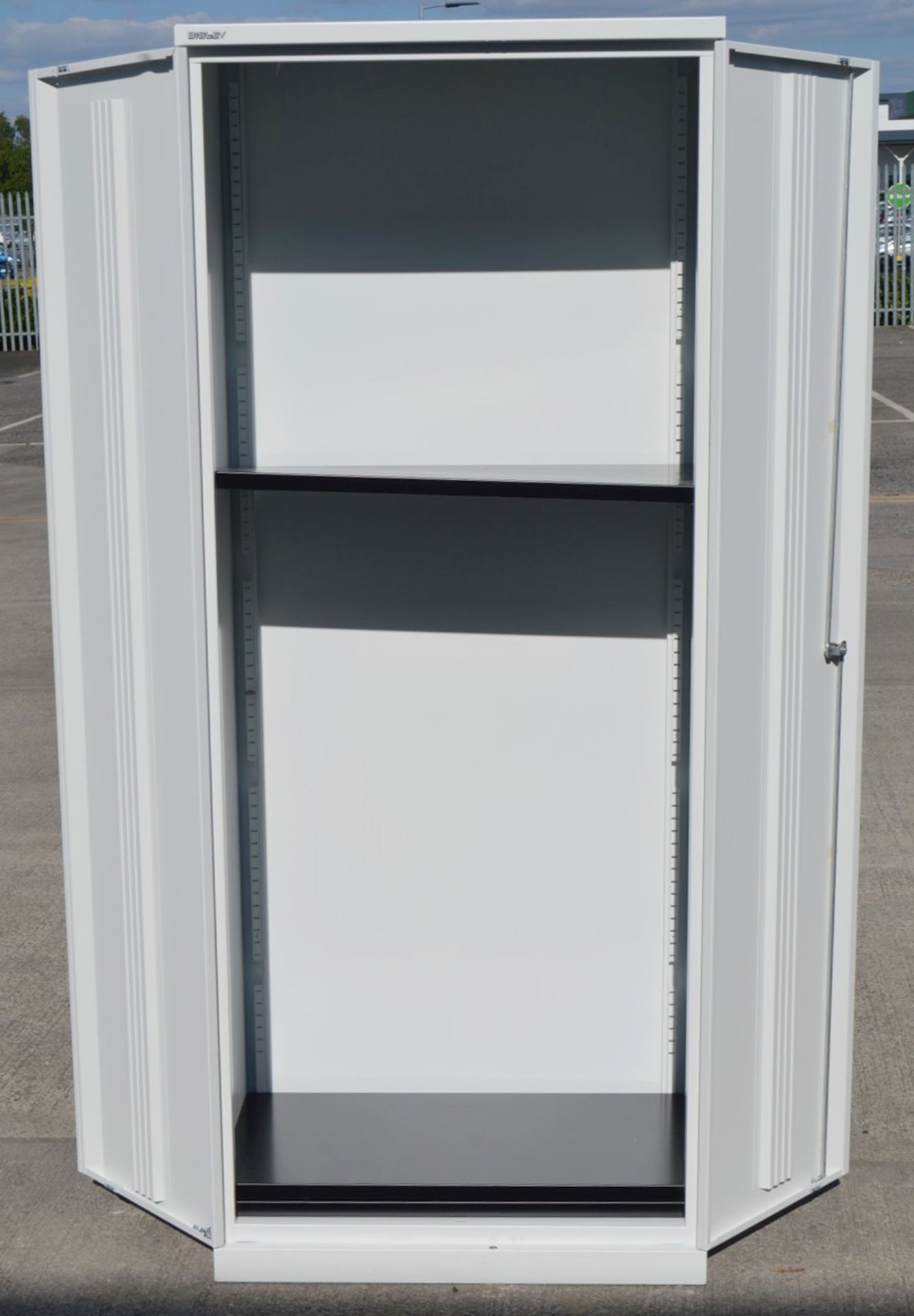 A Pair Of Large Bisley Metal Office Filing Cabinet With Key - Dimensions: H195 x W80 x D47cm- Used - Image 5 of 5