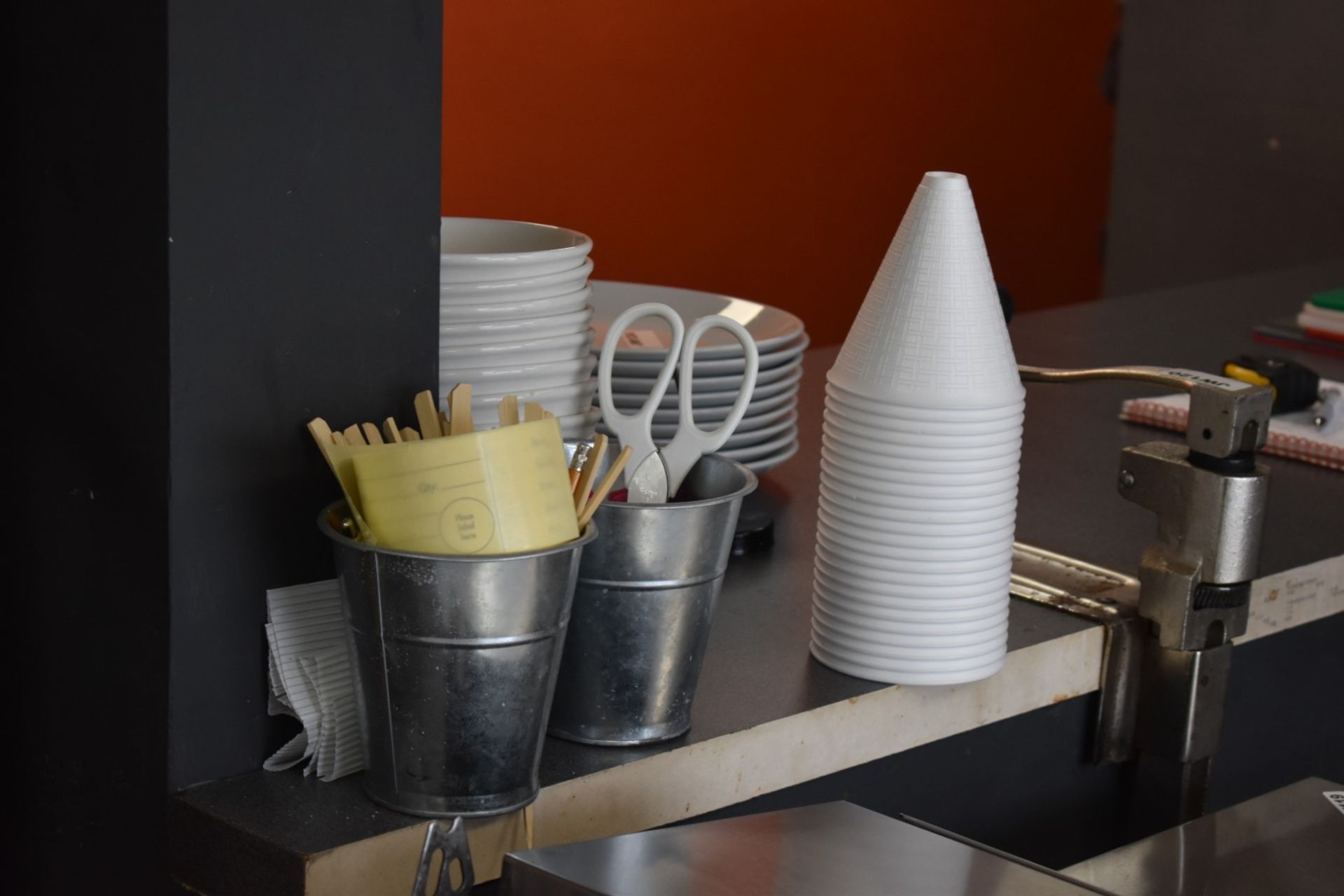 Large Assorted Collection of Restaurant Equipment Including Napkin Baskets, Glasses, Food Trays - Image 29 of 32