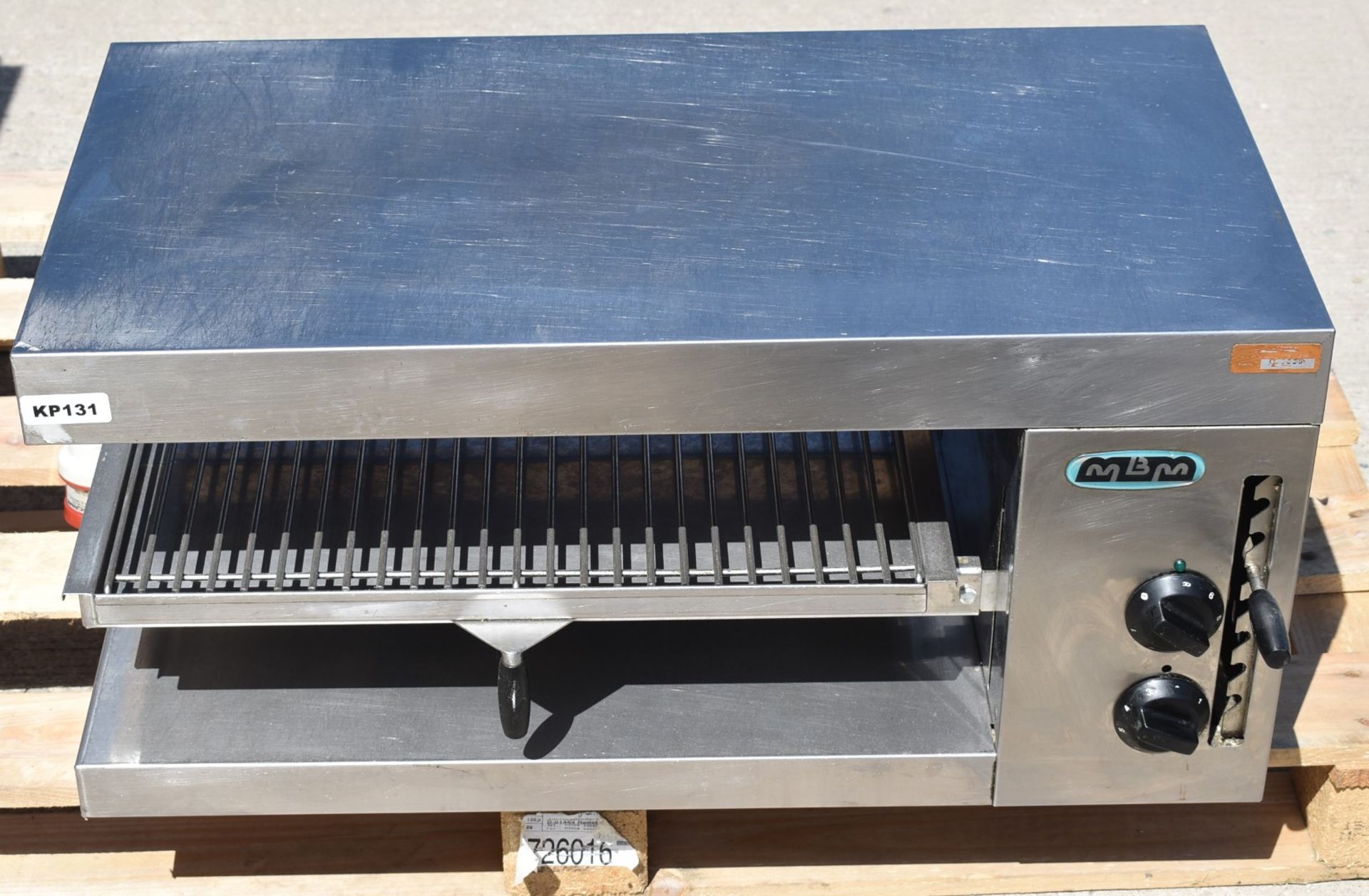 1 x MBM Sel2/0 Commercial Rise and Fall Salamander Grill - Stainless Steel Exterior - 3 Phase 400v - - Image 4 of 7